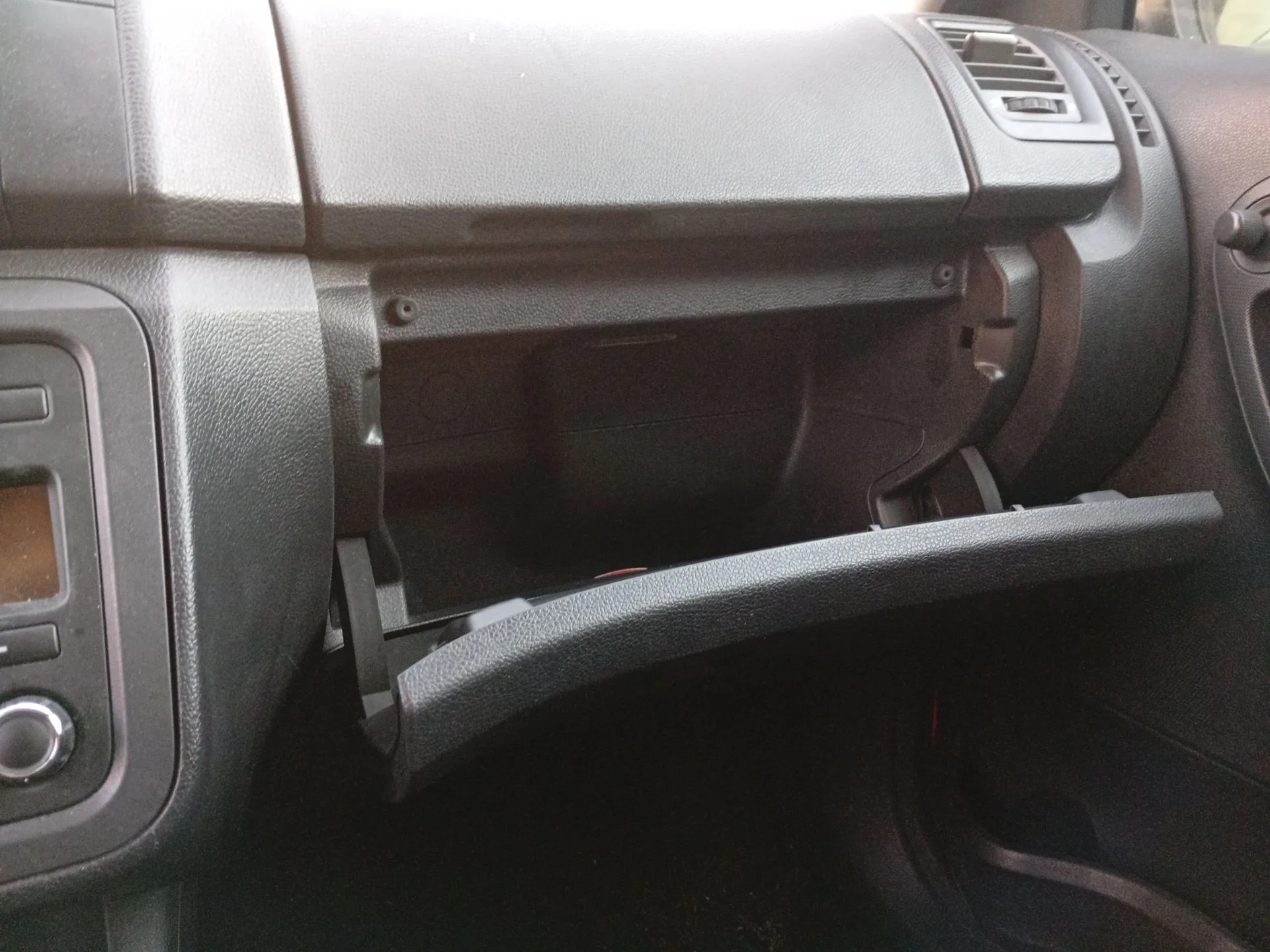 Guantera para Skoda Fabia Ii (542)