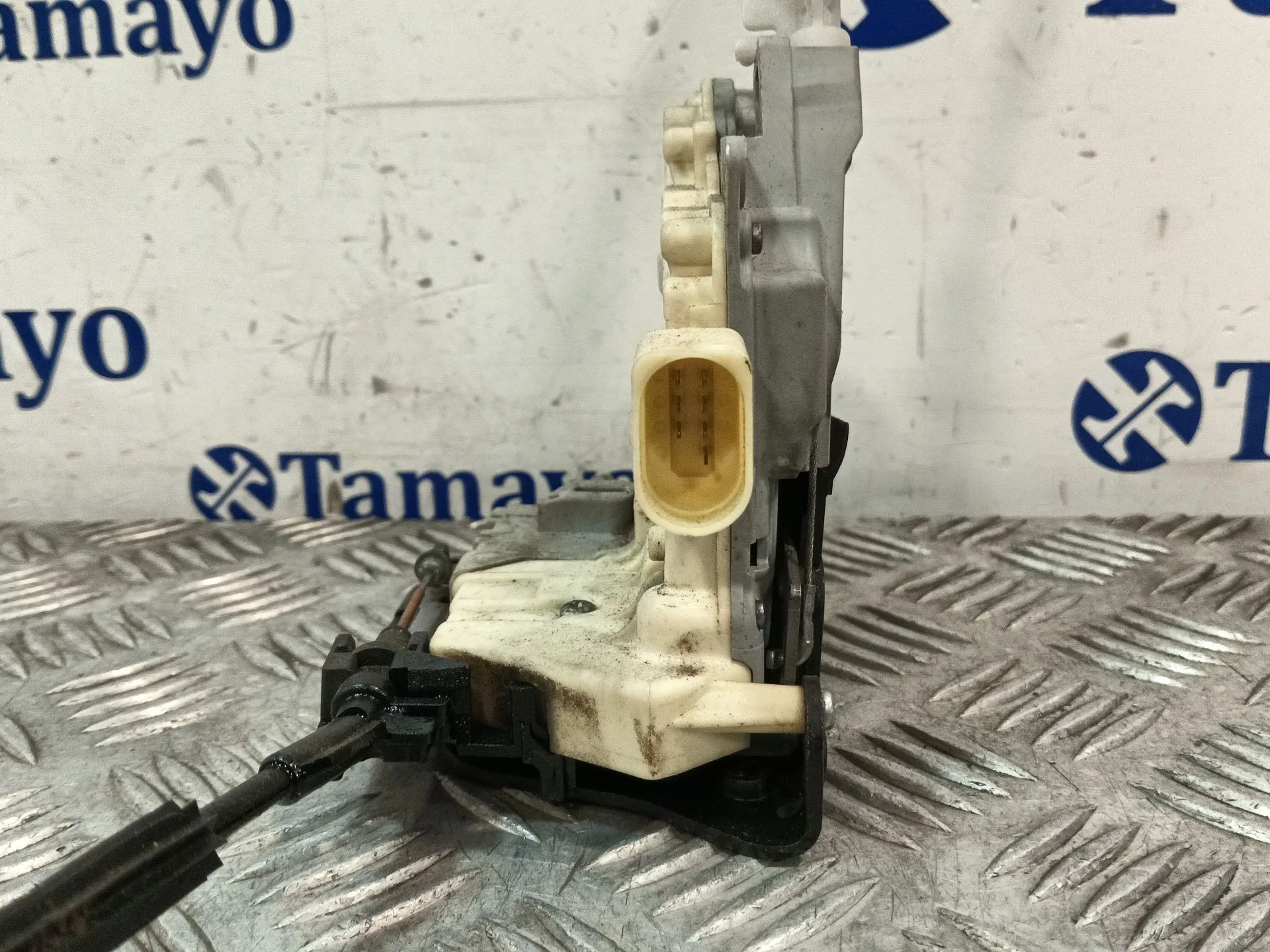 Cerradura Puerta Delantera Derecha para Volkswagen Passat Berlina (3C2)