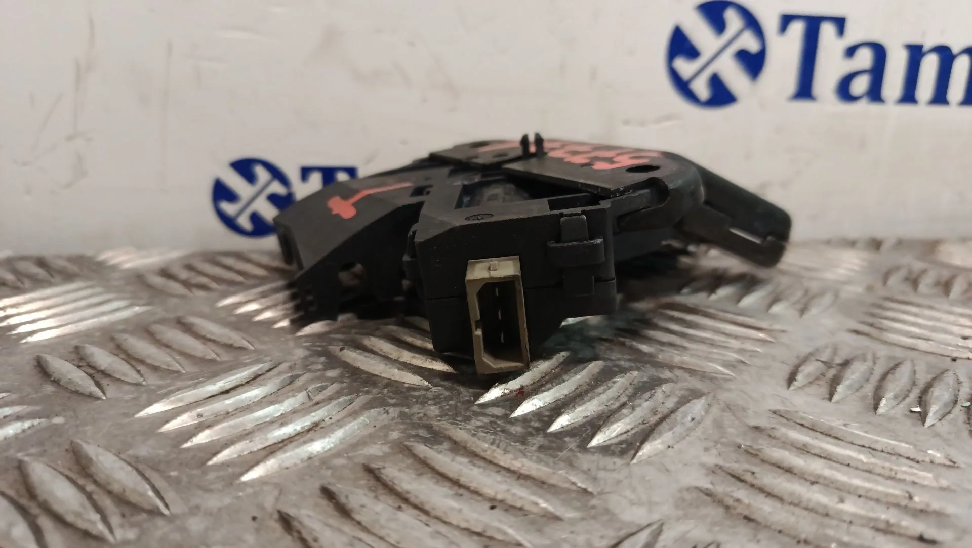 Cerradura Maletero / Porton para Volkswagen Passat Berlina (3C2)