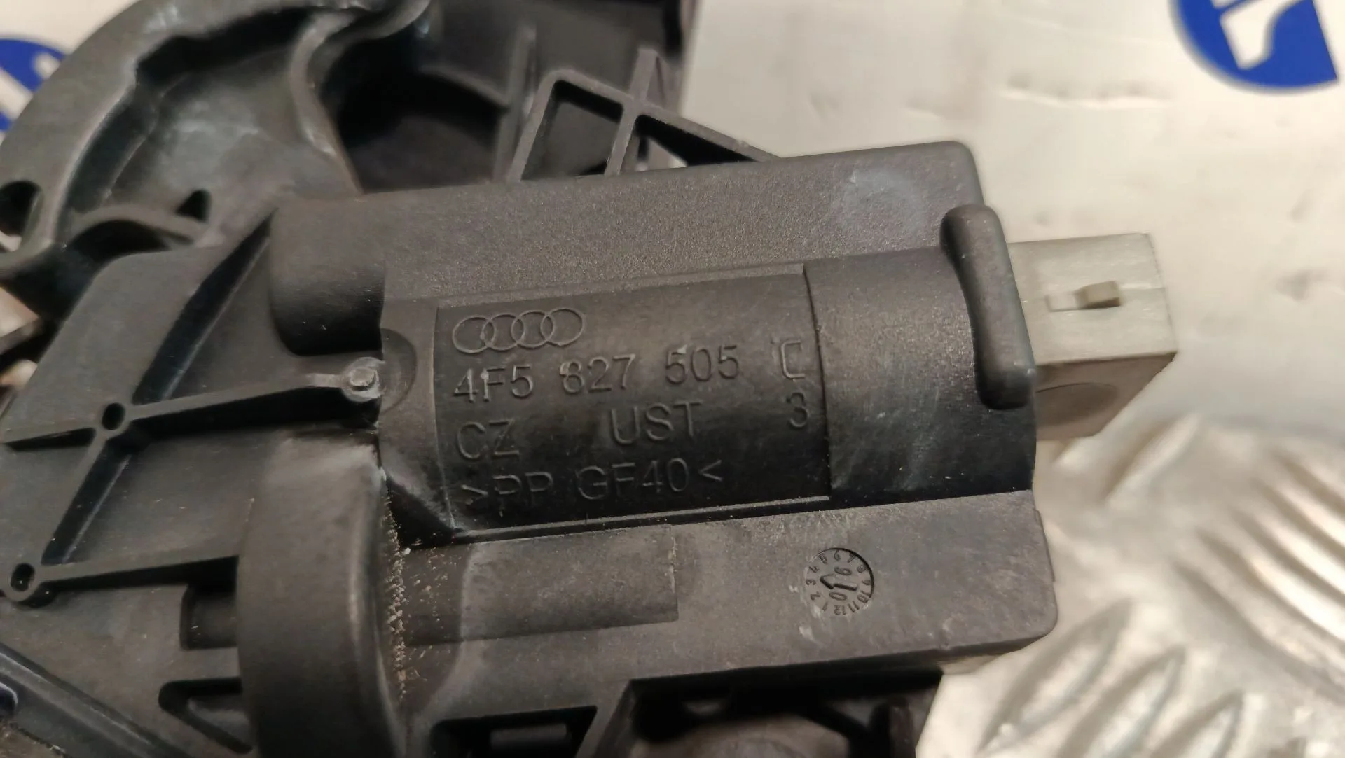 Cerradura Maletero / Porton para Volkswagen Passat Berlina (3C2)