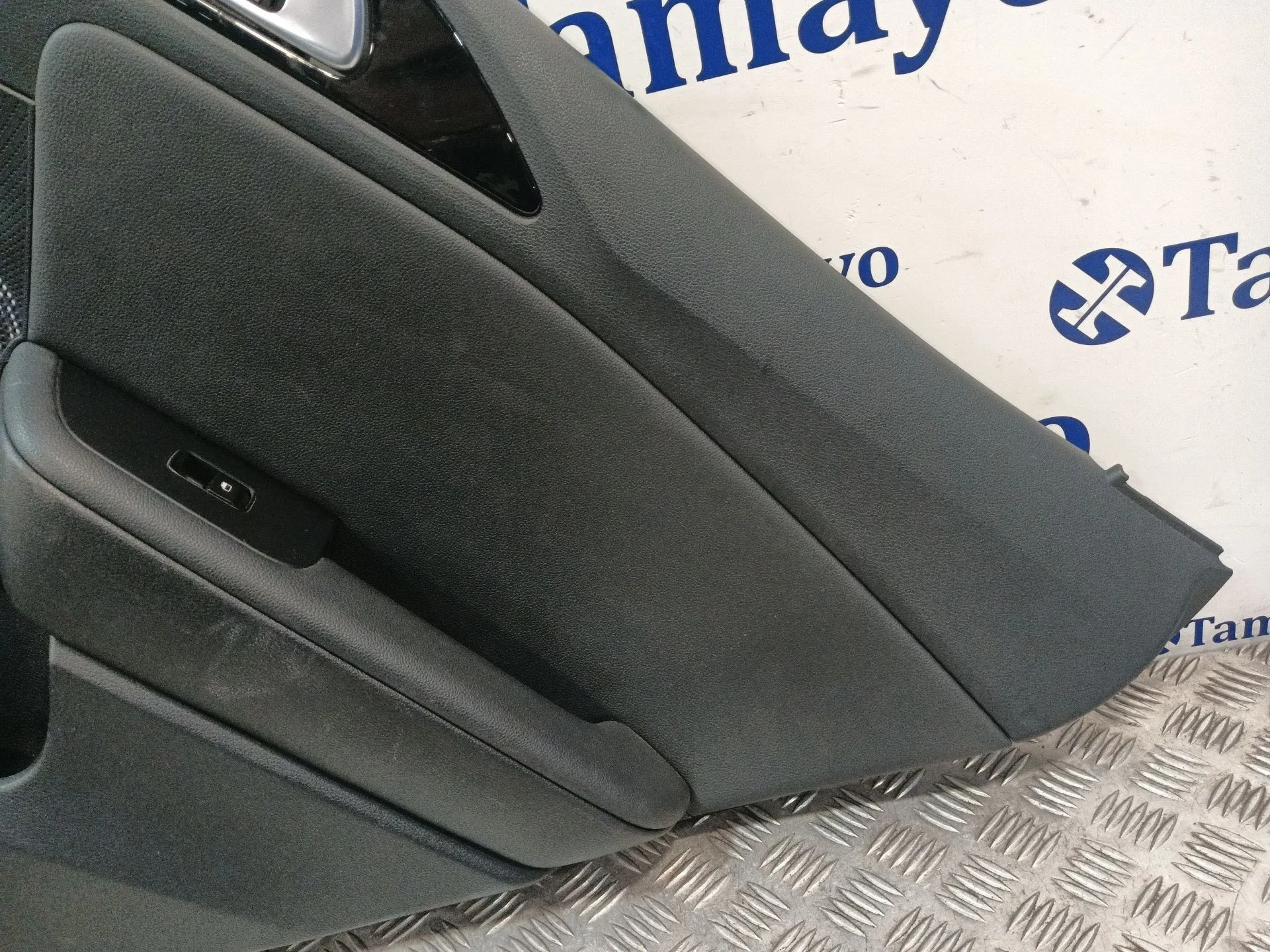 Guarnecido Puerta Trasera Derecha para Kia Xceed (Cd)