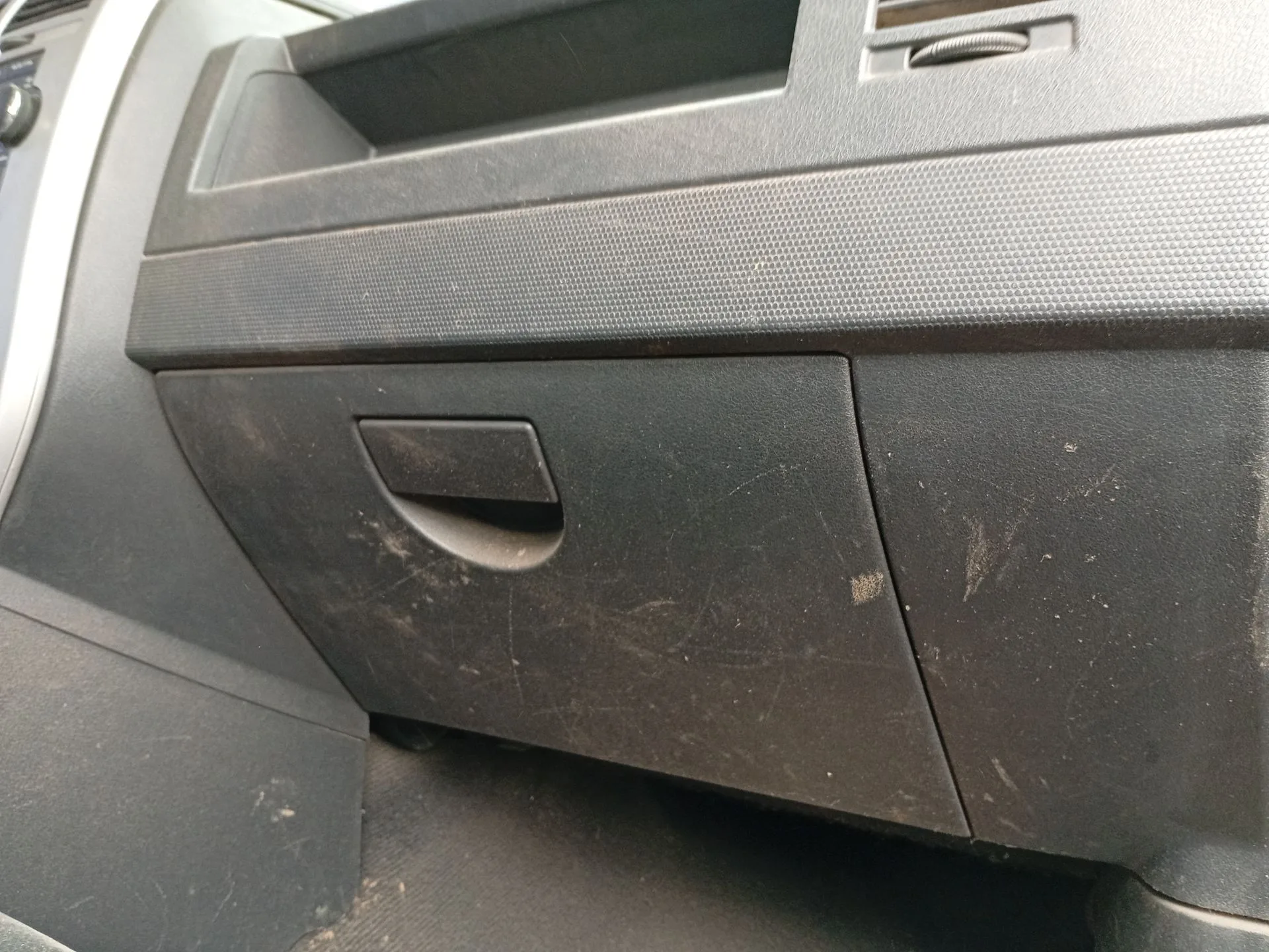 Guantera para Jeep Patriot