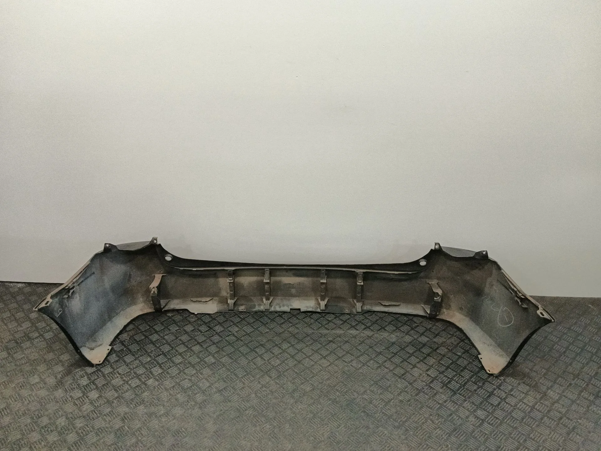 Paragolpes Trasero para Mazda Premacy (Cp)