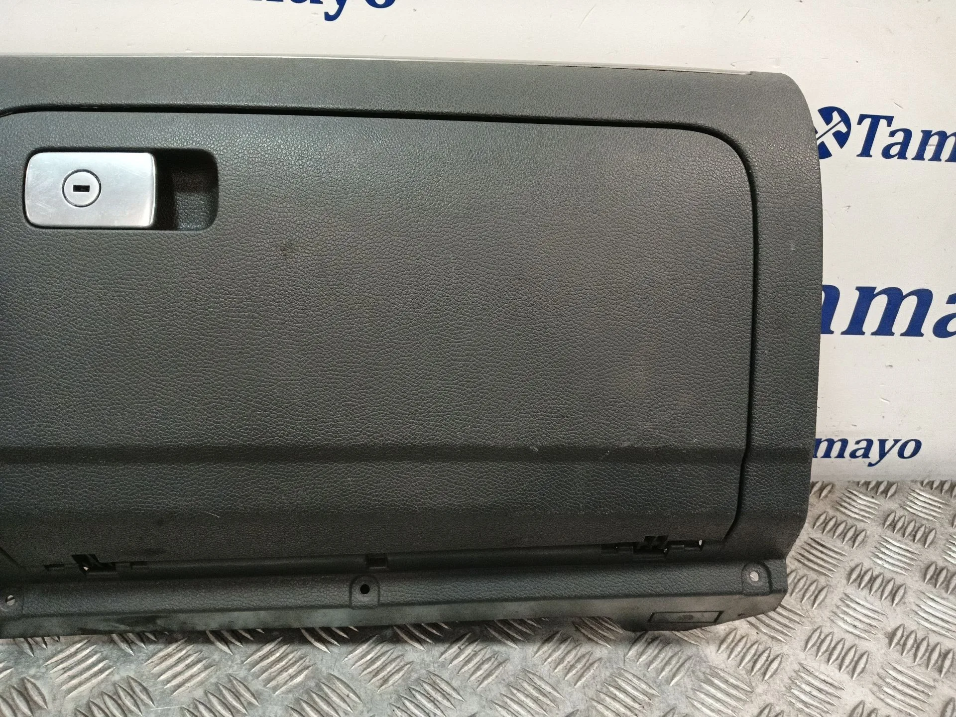 Guantera para Volkswagen Golf V (1K1)