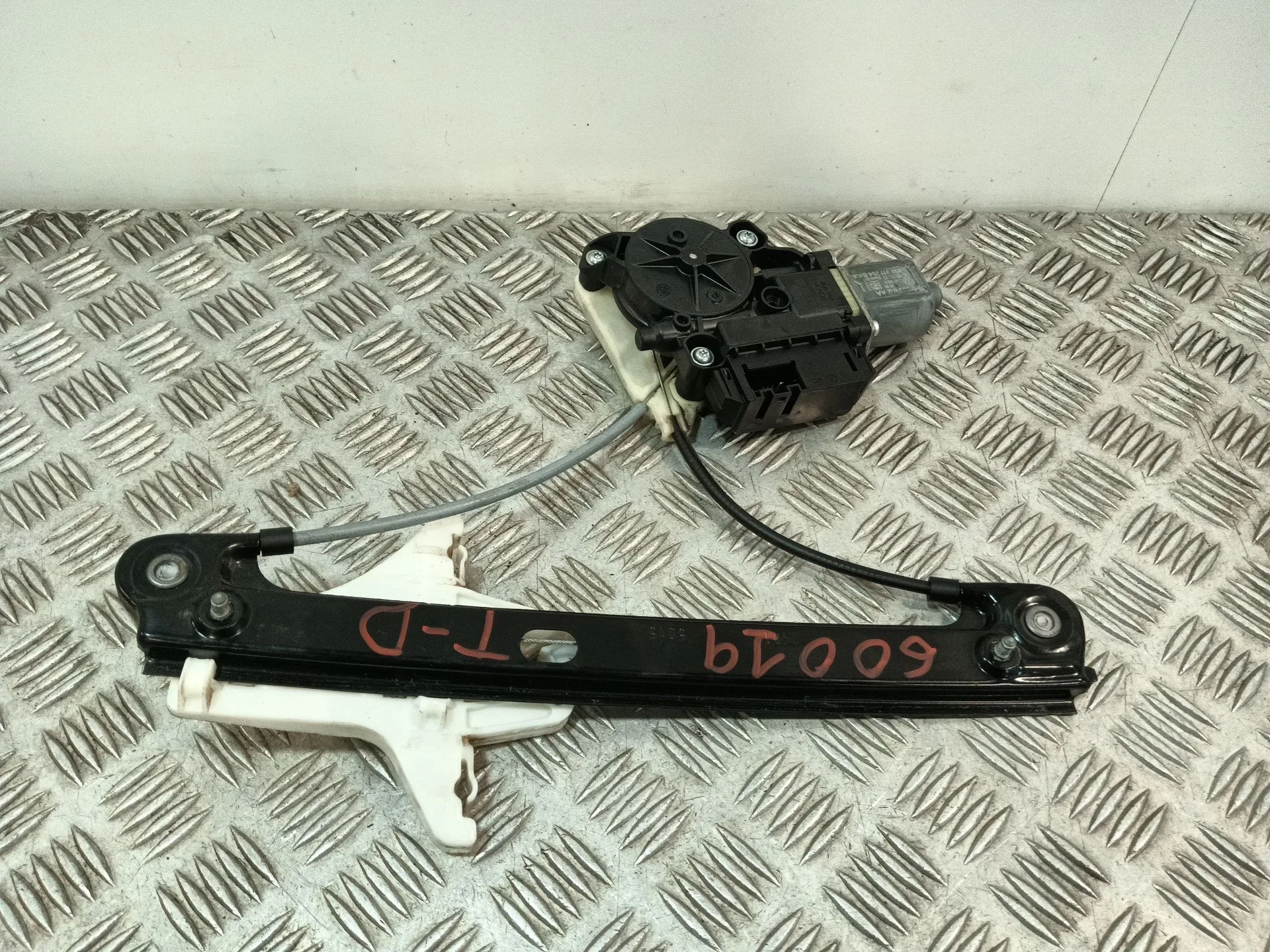 Elevalunas Trasero Derecho para Volkswagen Polo V (6R1, 6C1)