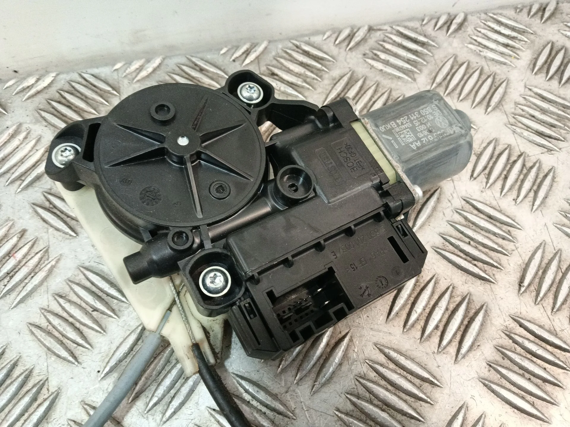 Elevalunas Trasero Derecho para Volkswagen Polo V (6R1, 6C1)
