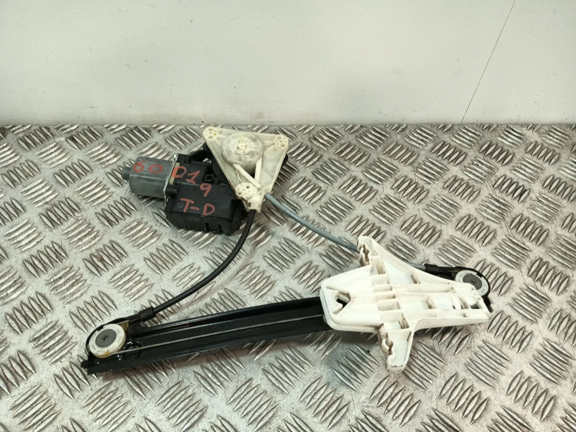 Elevalunas Trasero Derecho para Volkswagen Polo V (6R1, 6C1)