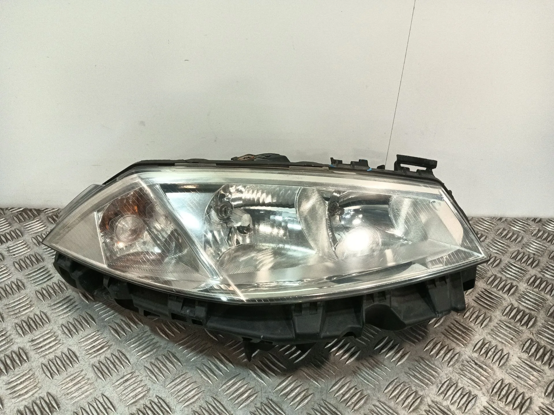 Faro Derecho para Renault Megane Ii Berlina 5P