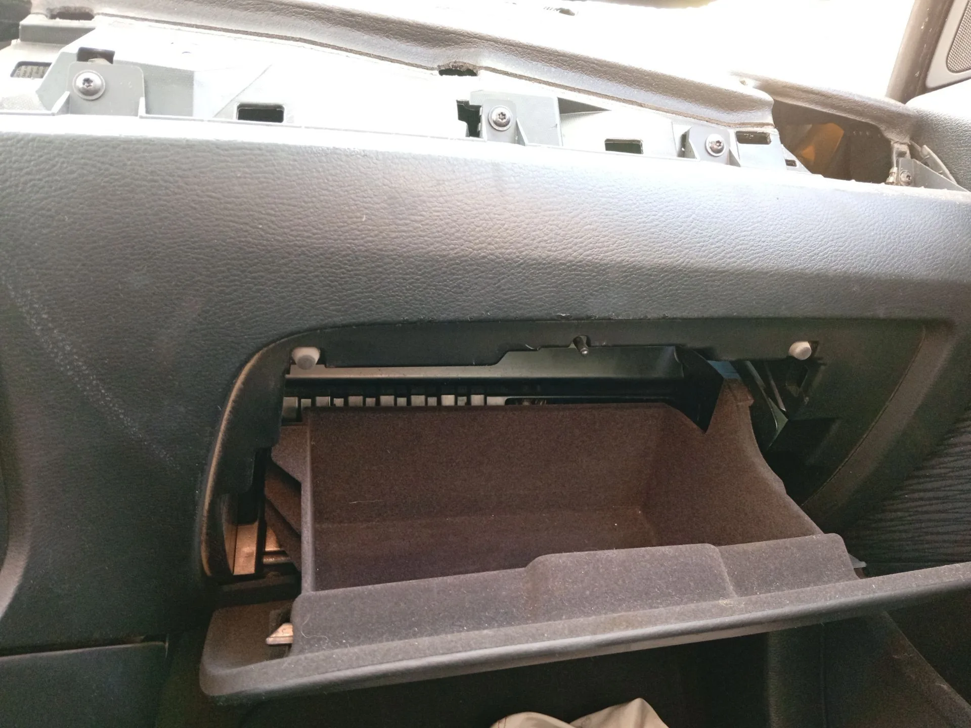 Guantera para Bmw X1 (E84)