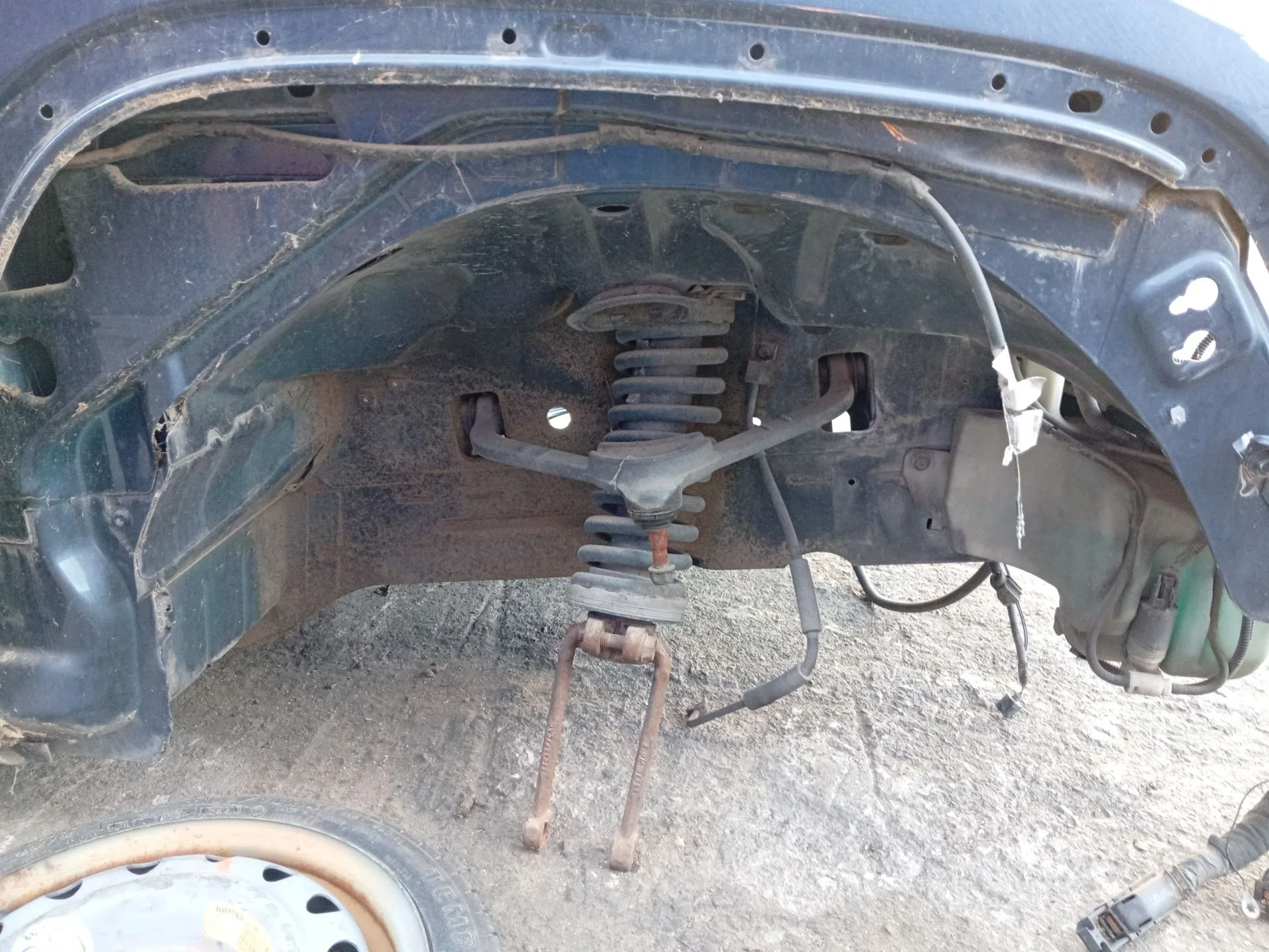 Amortiguador Delantero Derecho para Jeep Cherokee (Kj)