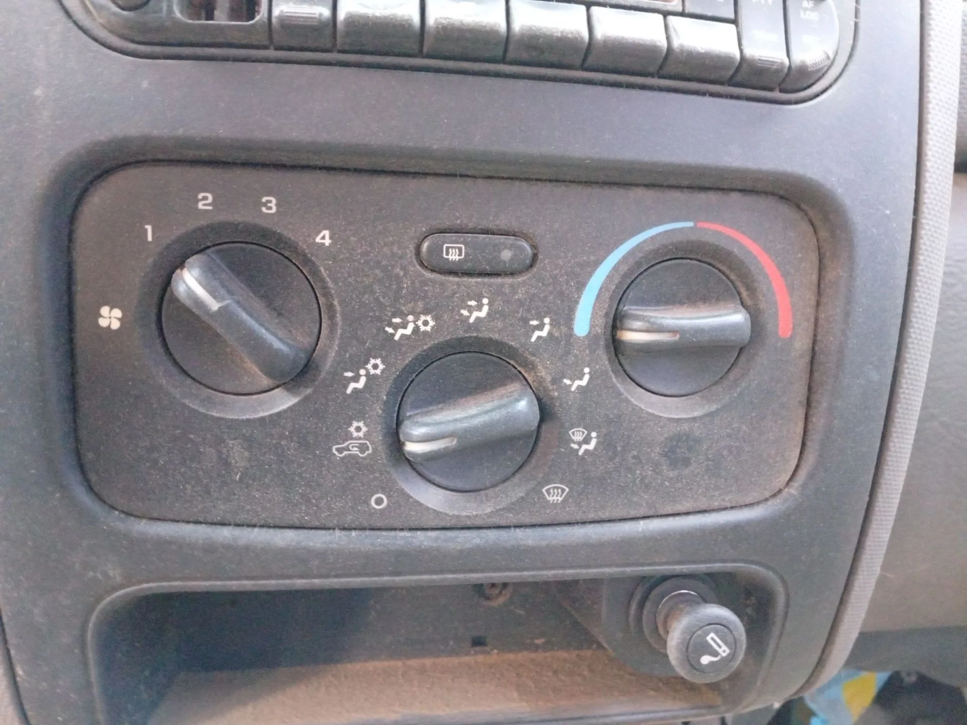 Mando Climatizador para Jeep Cherokee (Kj)