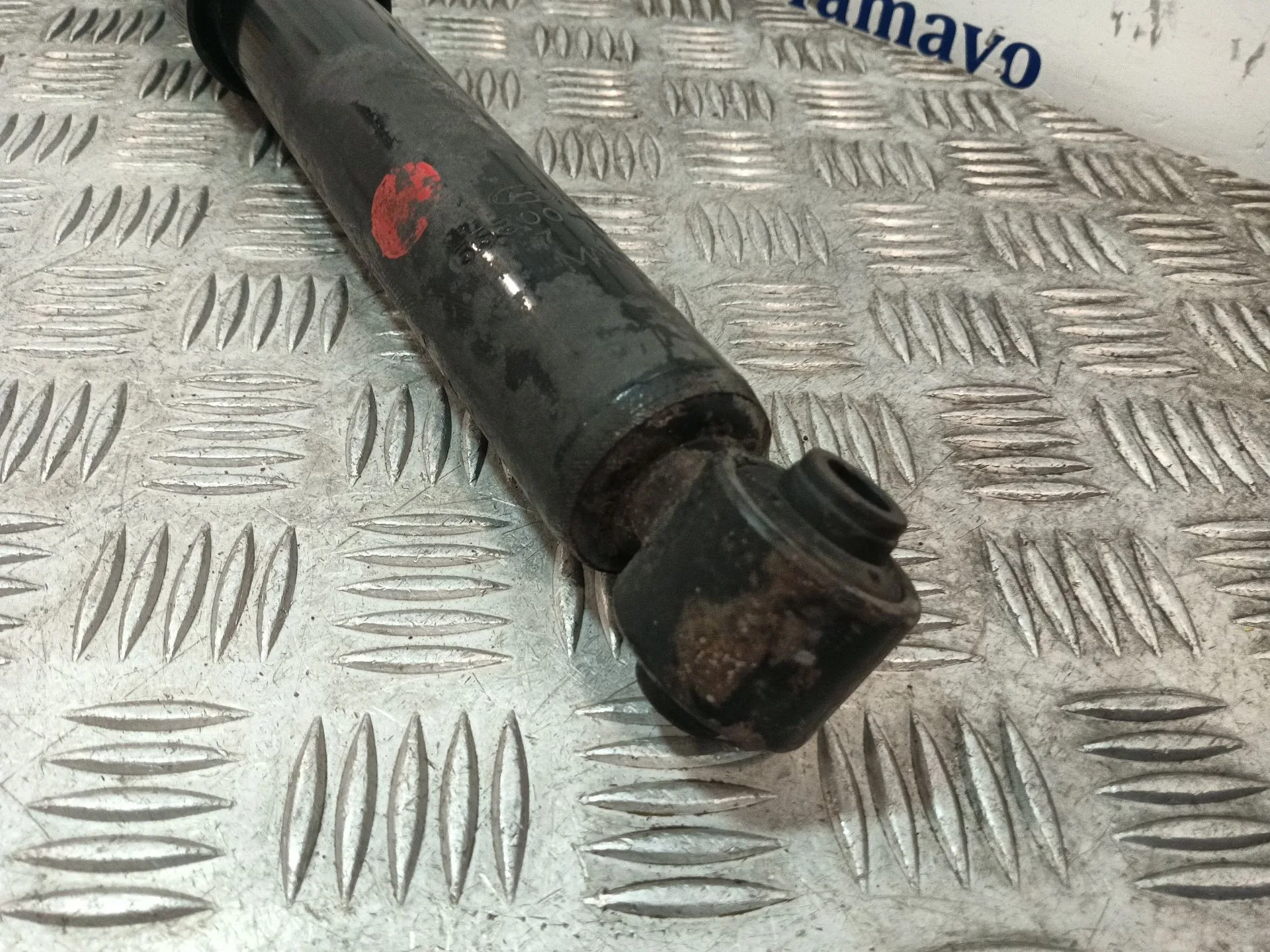 Amortiguador Trasero Izquierdo para Hyundai H350 Furgoneta