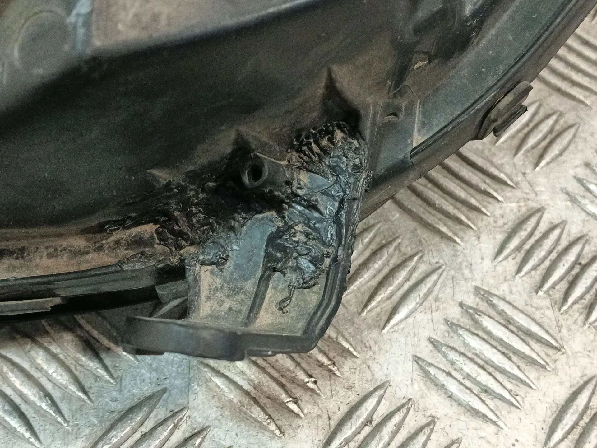 Faro Derecho para Opel Zafira A