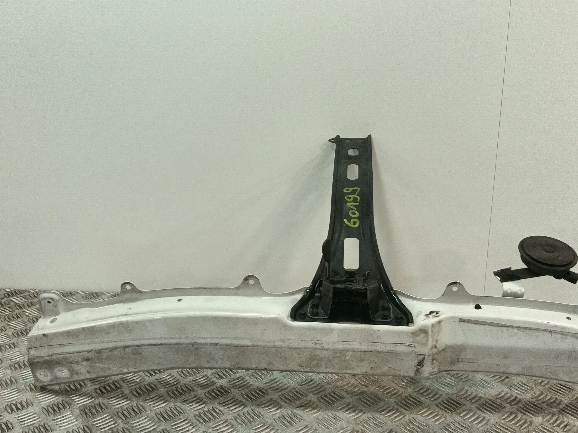 Travesano Superior Delantero para Hyundai H350 Furgoneta
