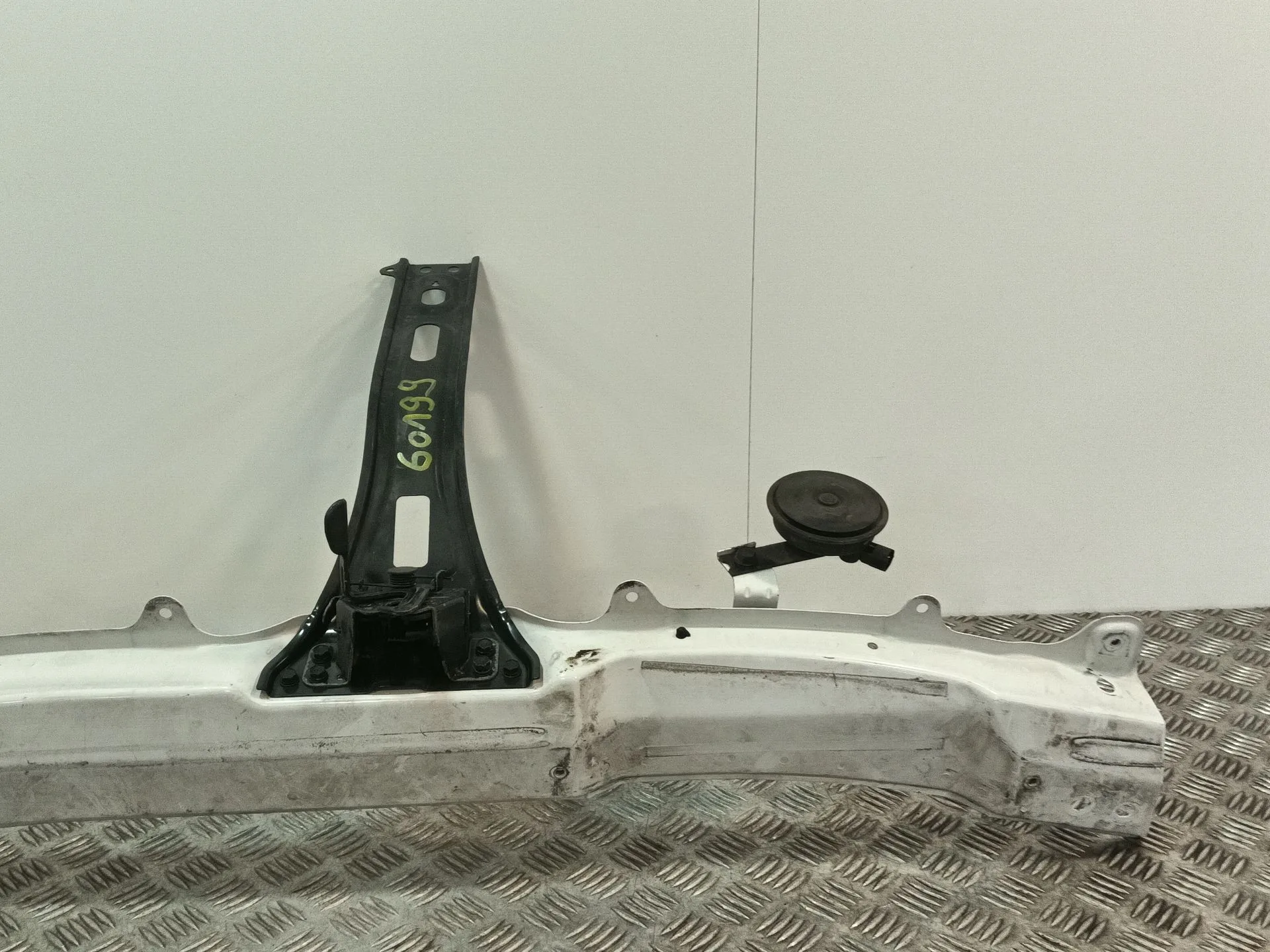 Travesano Superior Delantero para Hyundai H350 Furgoneta
