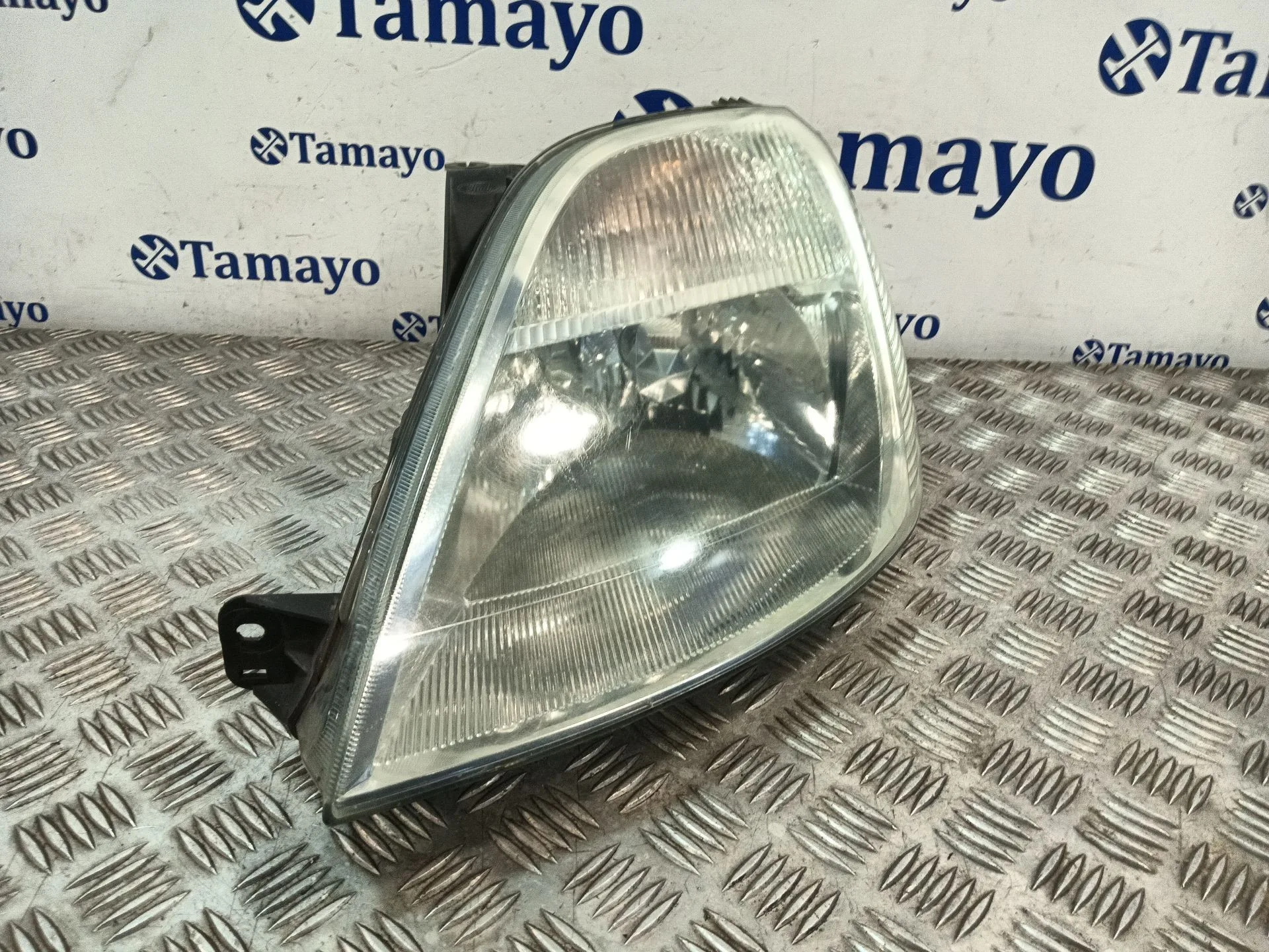 Faro Izquierdo para Ford Fiesta V (Jh_, Jd_)