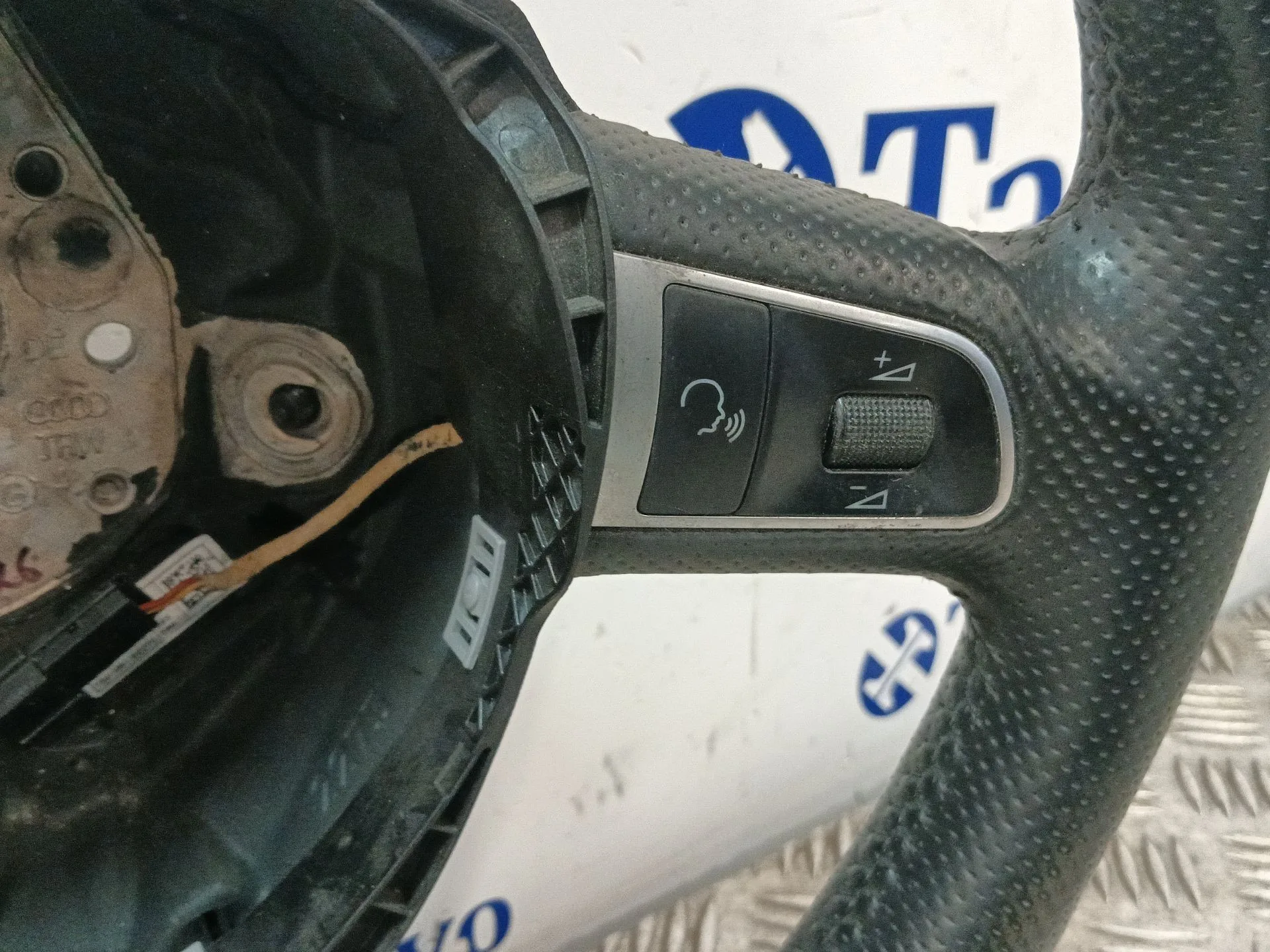 Volante para Audi A4 Allroad Quattro (8K)