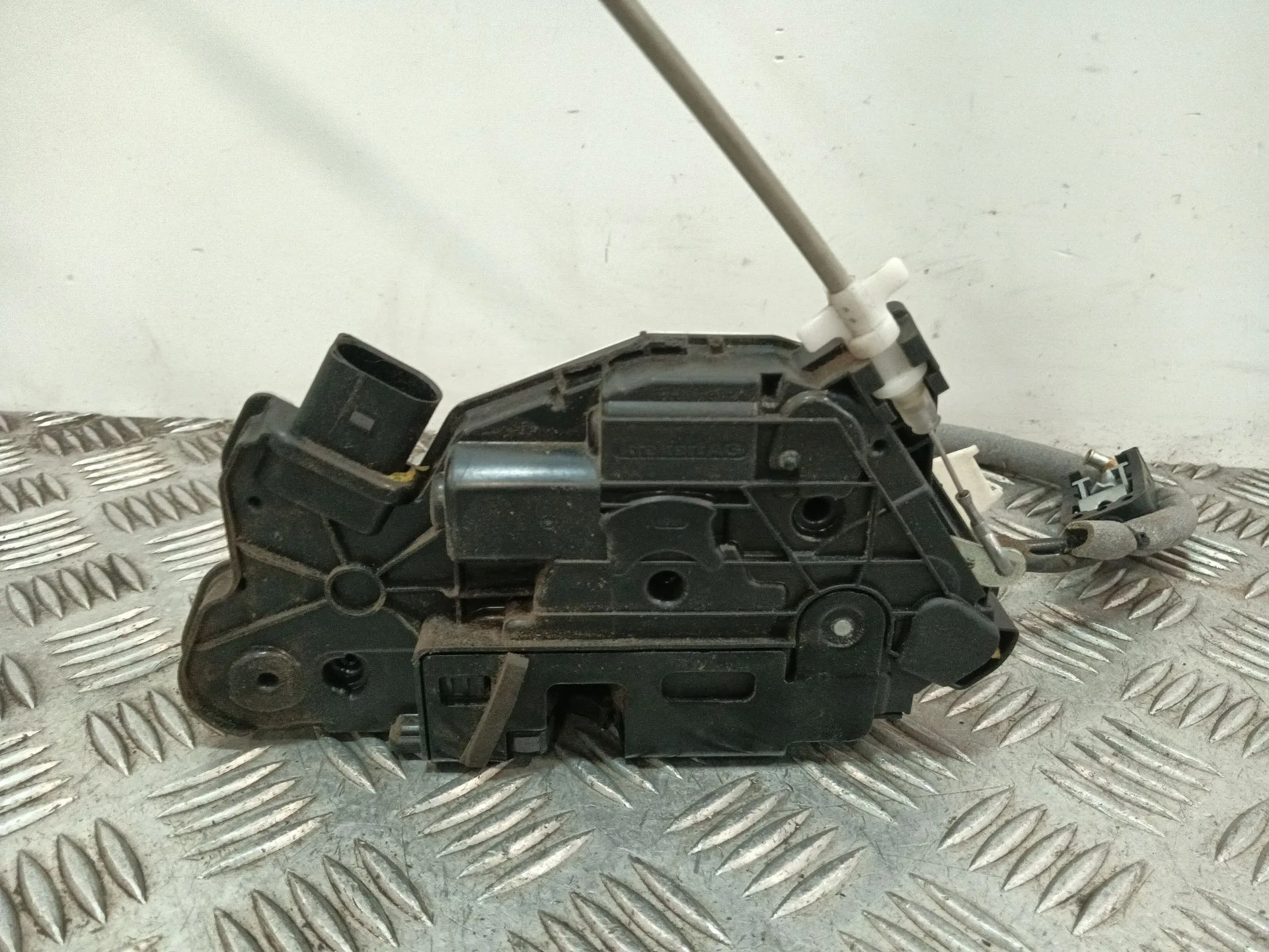Cerradura Puerta Delantera Izquierda para Seat Ibiza Iv (6J5, 6P1)