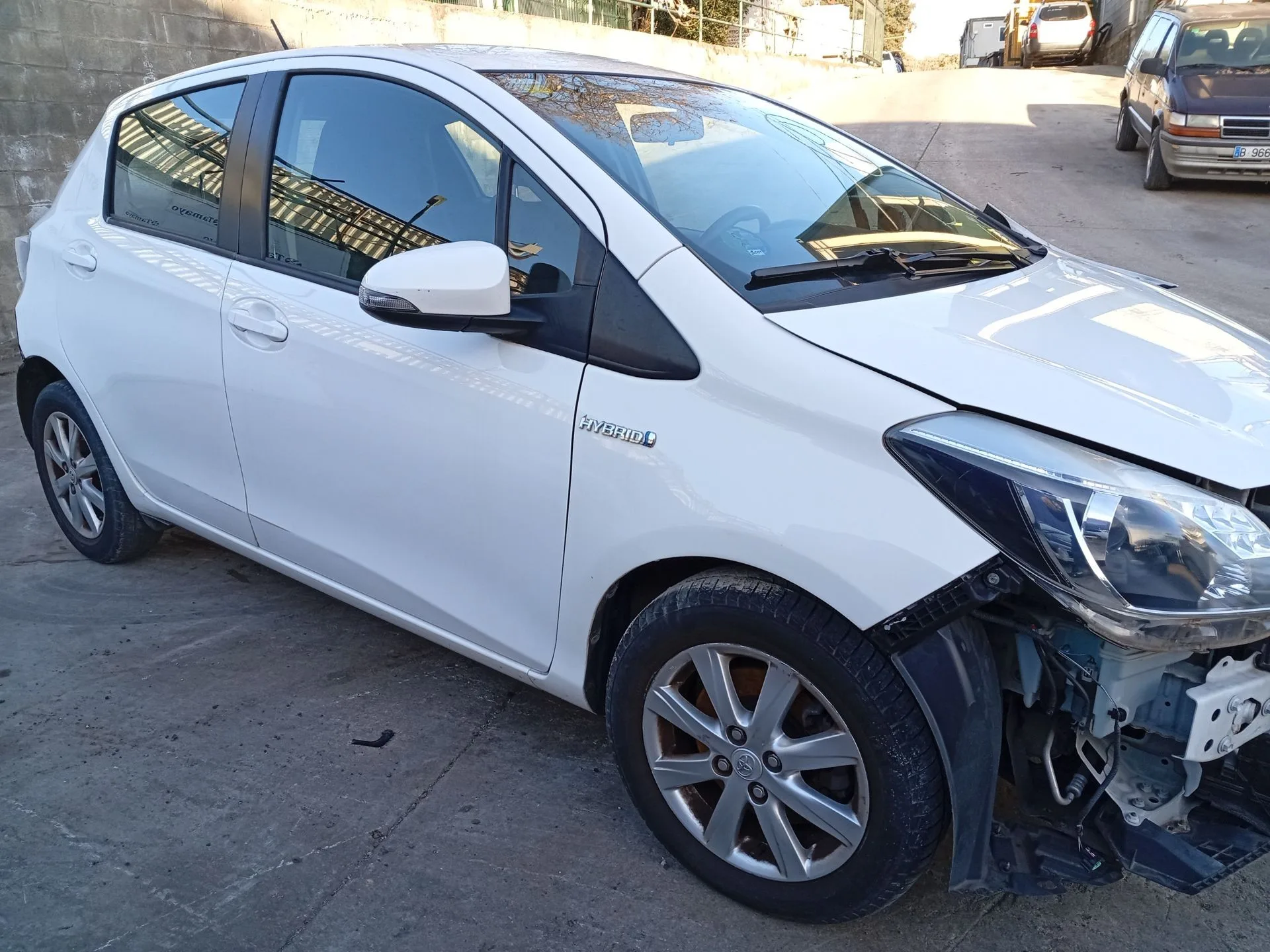 Amortiguador Delantero Derecho para Toyota Yaris (Xp13M)
