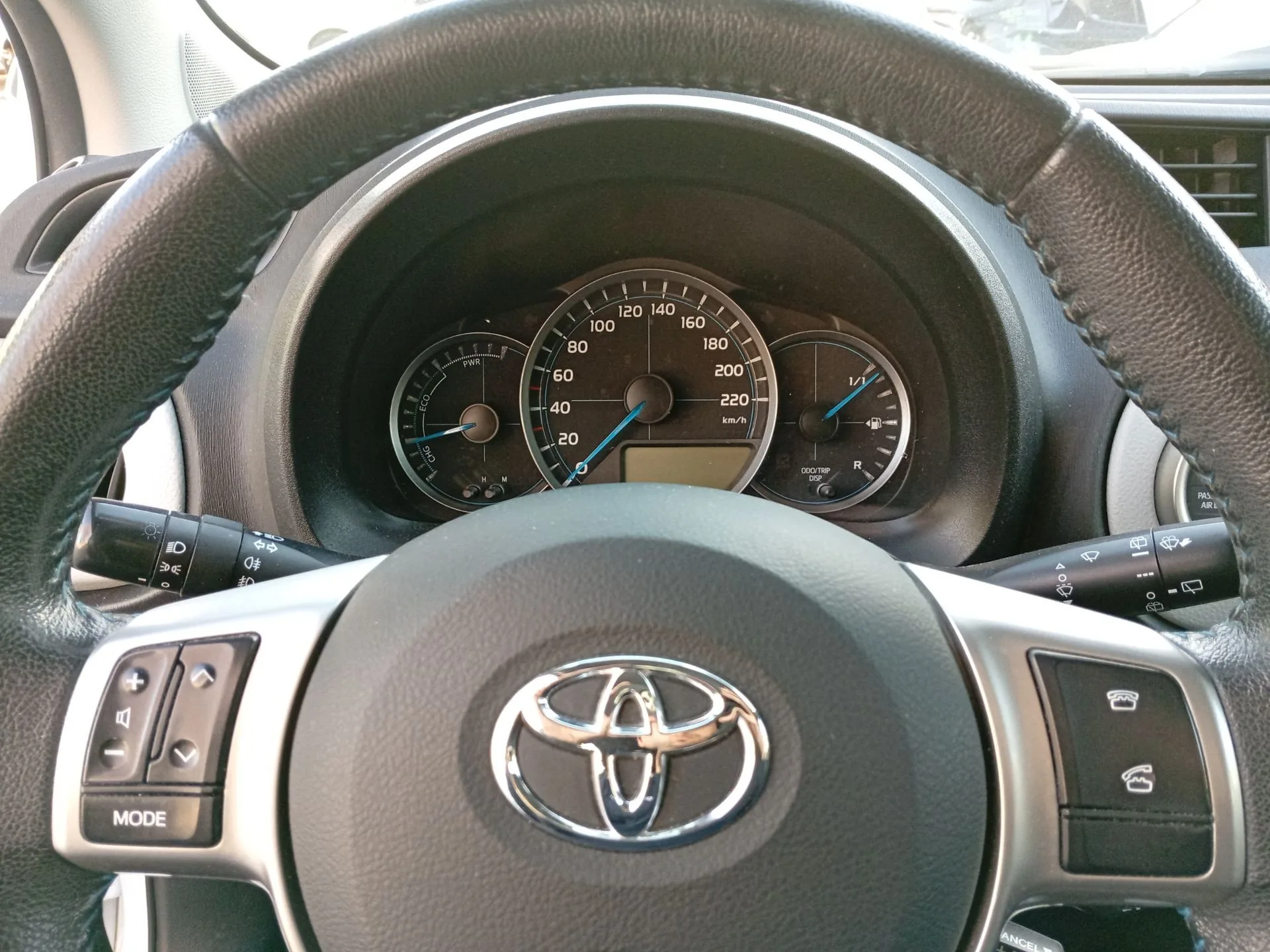 Cuadro Instrumentos para Toyota Yaris (Xp13M)