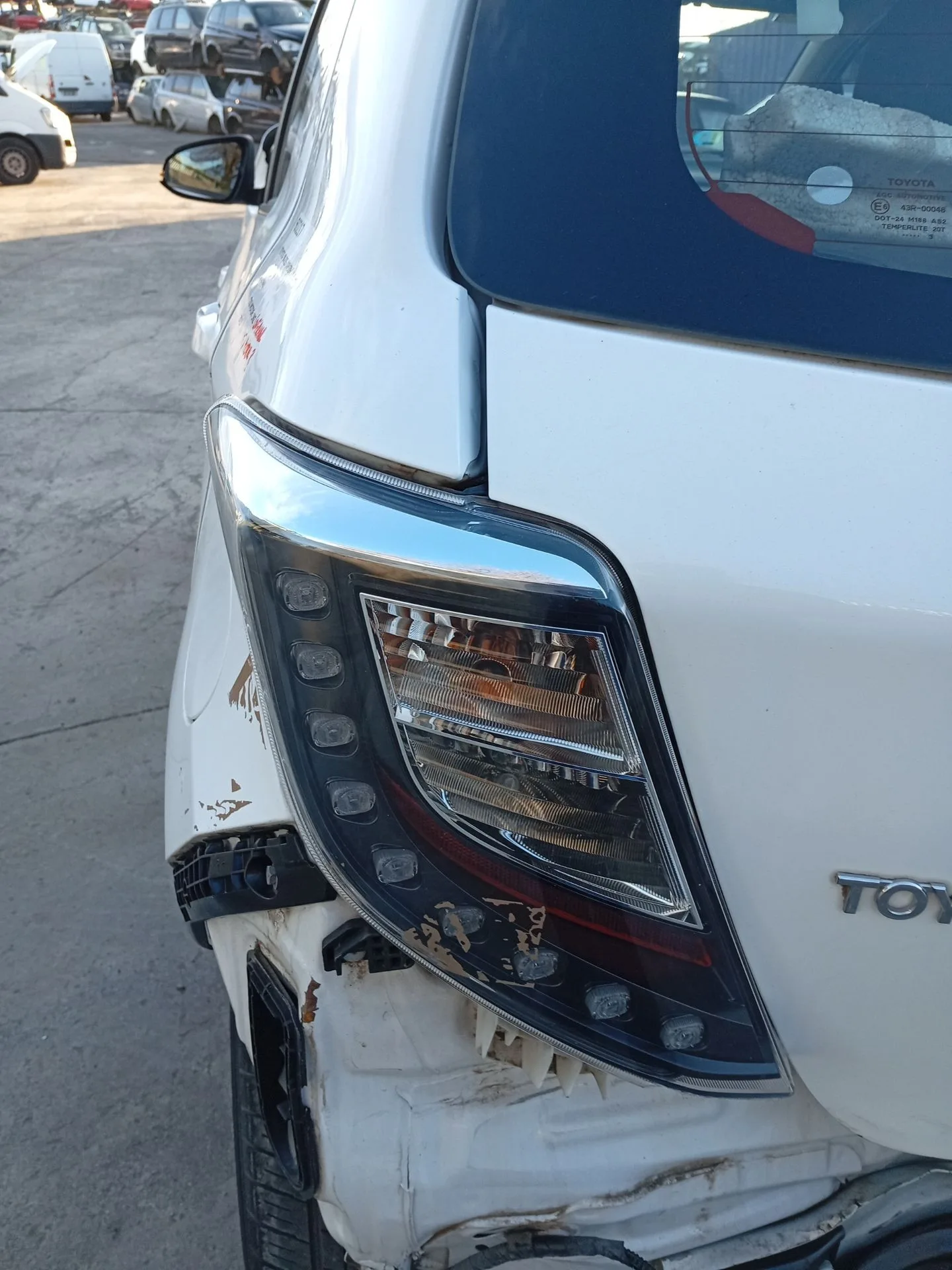Piloto Trasero Izquierdo para Toyota Yaris (Xp13M)