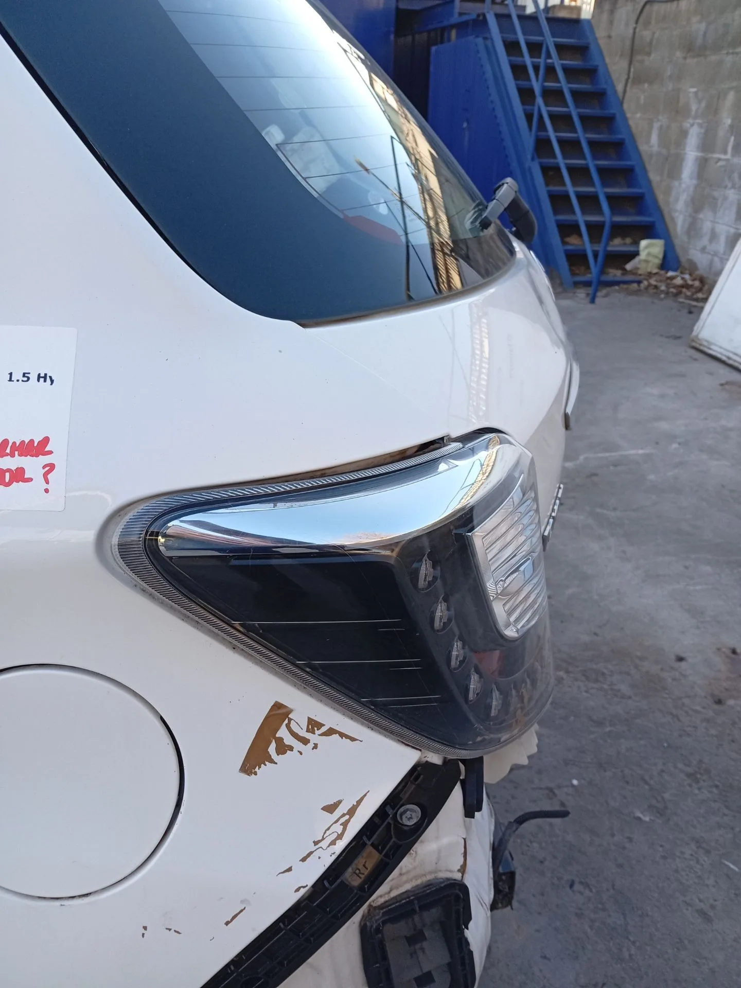 Piloto Trasero Izquierdo para Toyota Yaris (Xp13M)