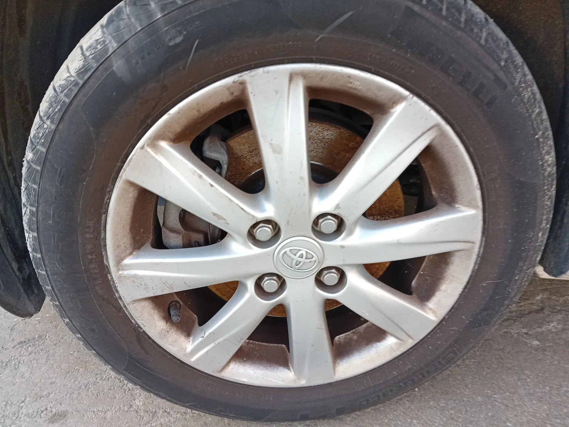 Pinza Freno Delantera Izquierda para Toyota Yaris (Xp13M)