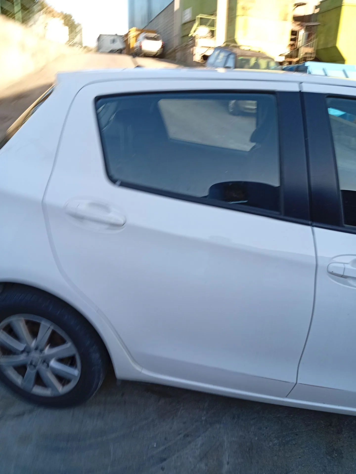 Puerta Trasera Derecha para Toyota Yaris (Xp13M)