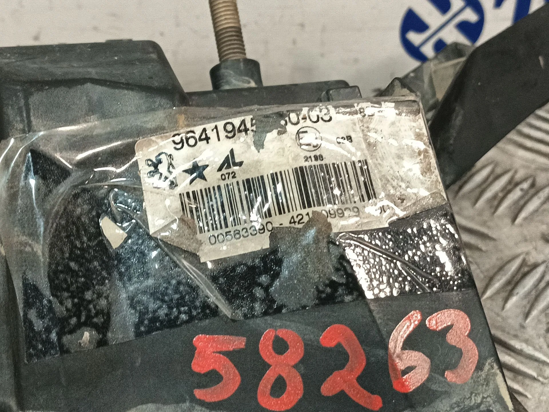 Faro Antiniebla Derecho para Peugeot 407 Sw