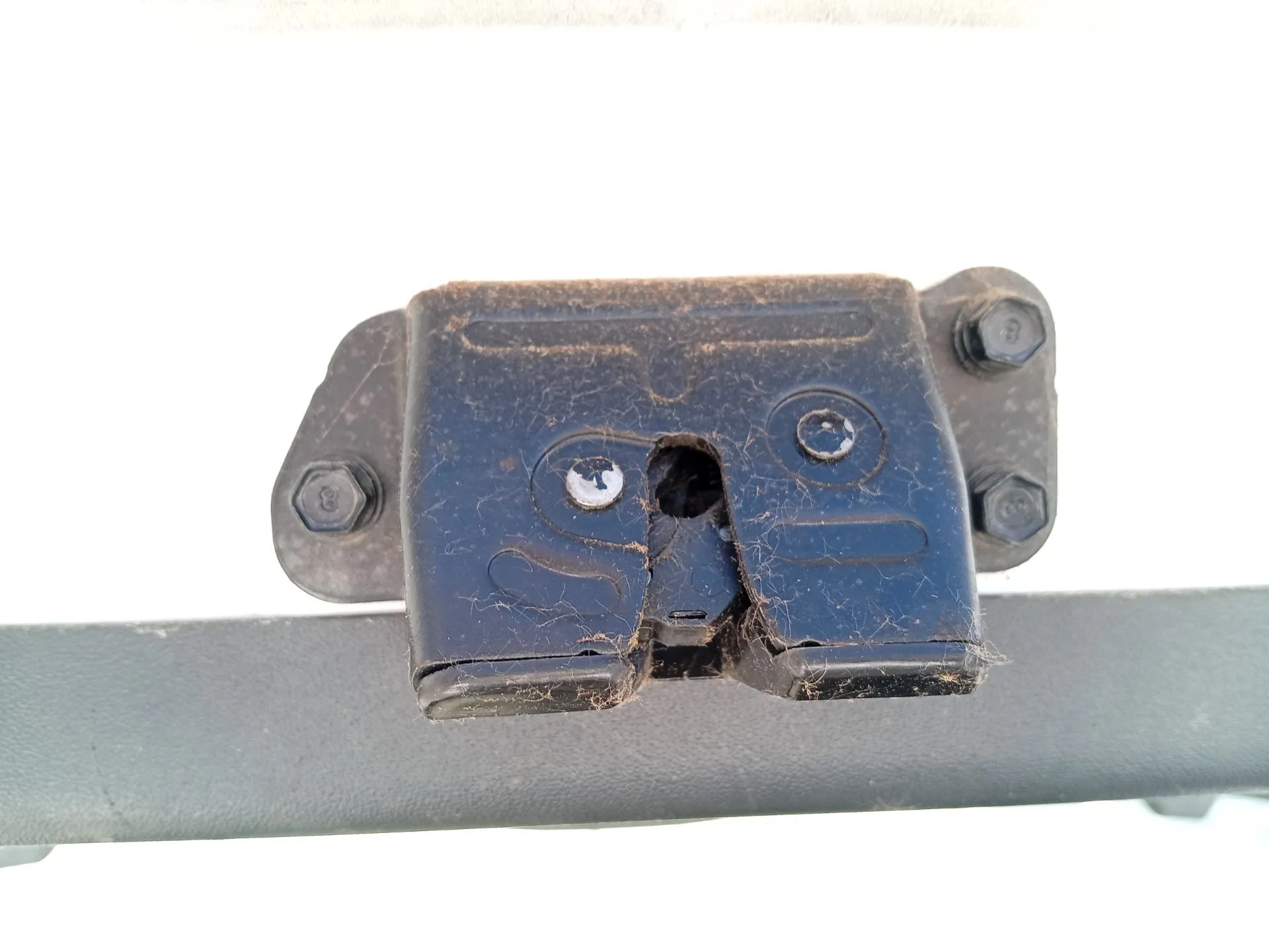 Cerradura Maletero / Porton para Kia Cee'd