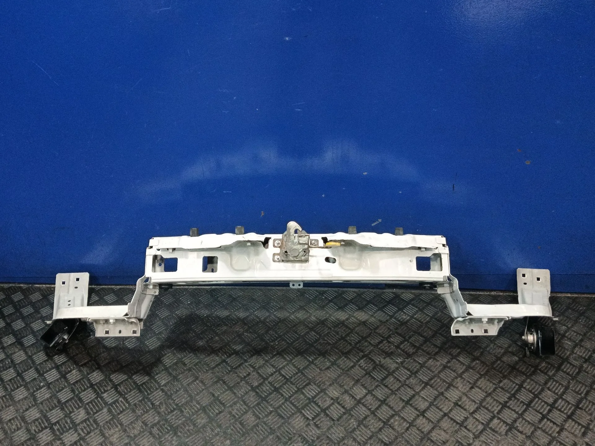 Travesano Delantero Superior para Fiat Doblo Cargo (263_)