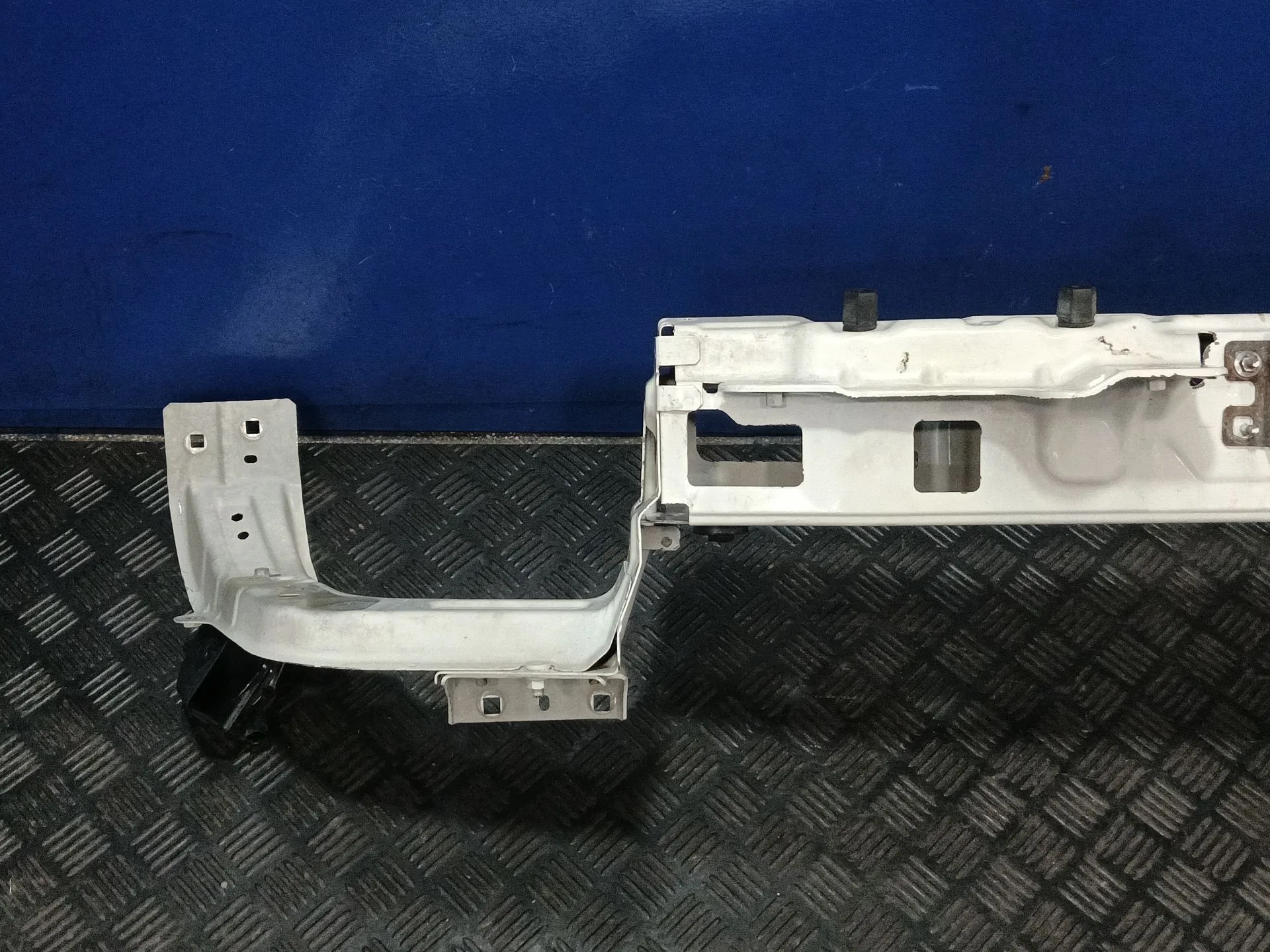 Travesano Delantero Superior para Fiat Doblo Cargo (263_)