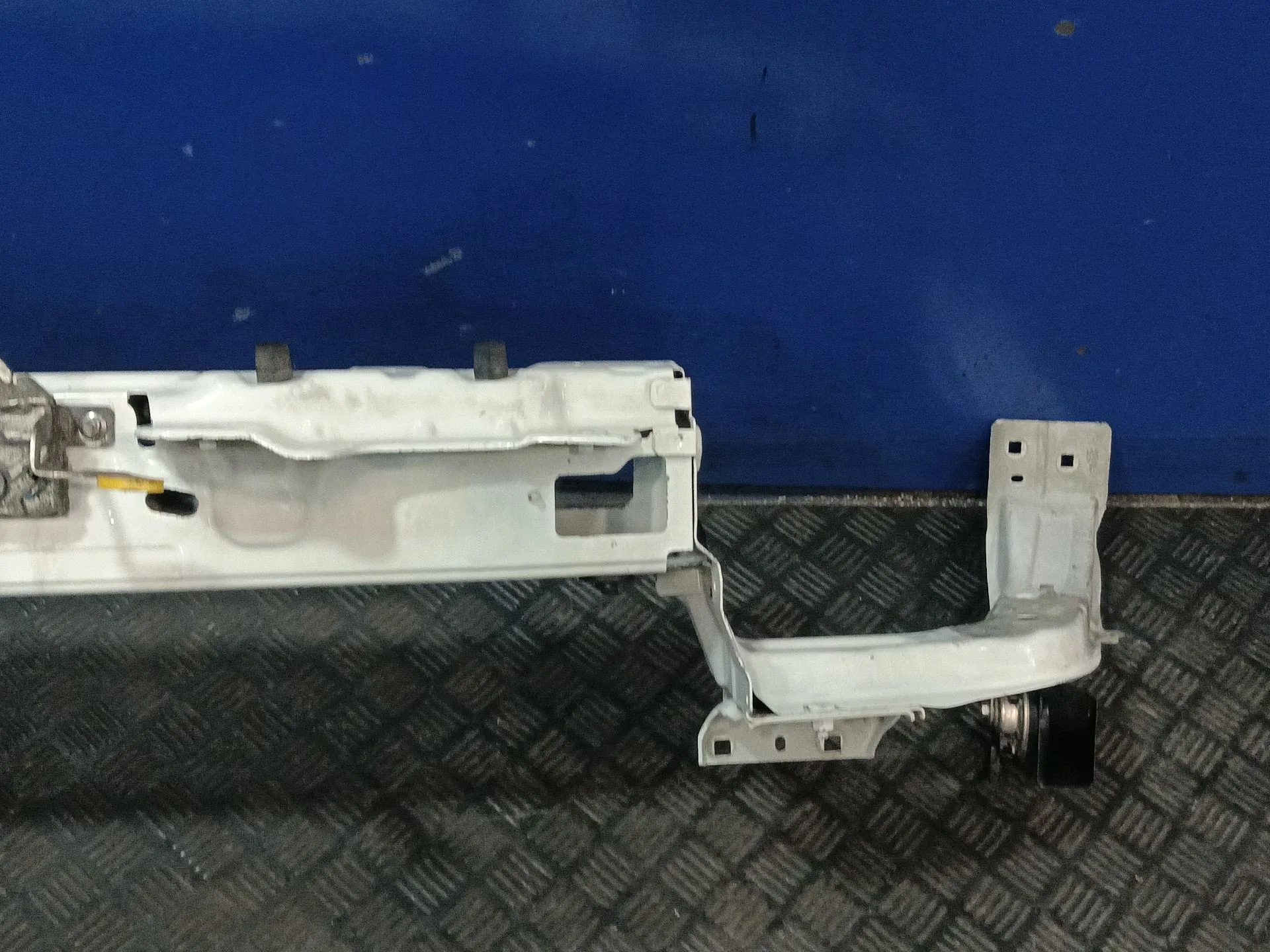 Travesano Delantero Superior para Fiat Doblo Cargo (263_)