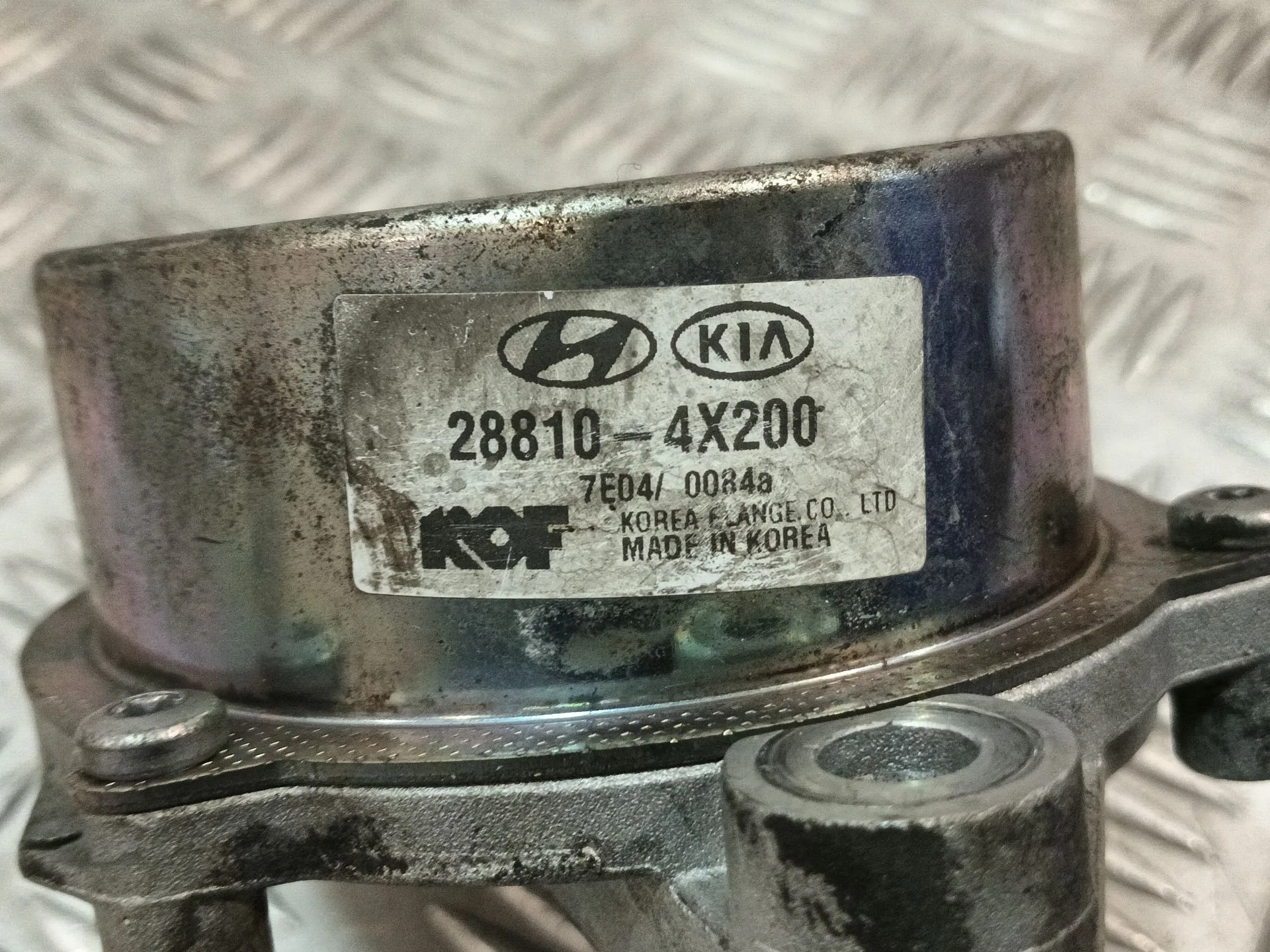 Depresor Freno / Bomba Vacio para Kia Carnival