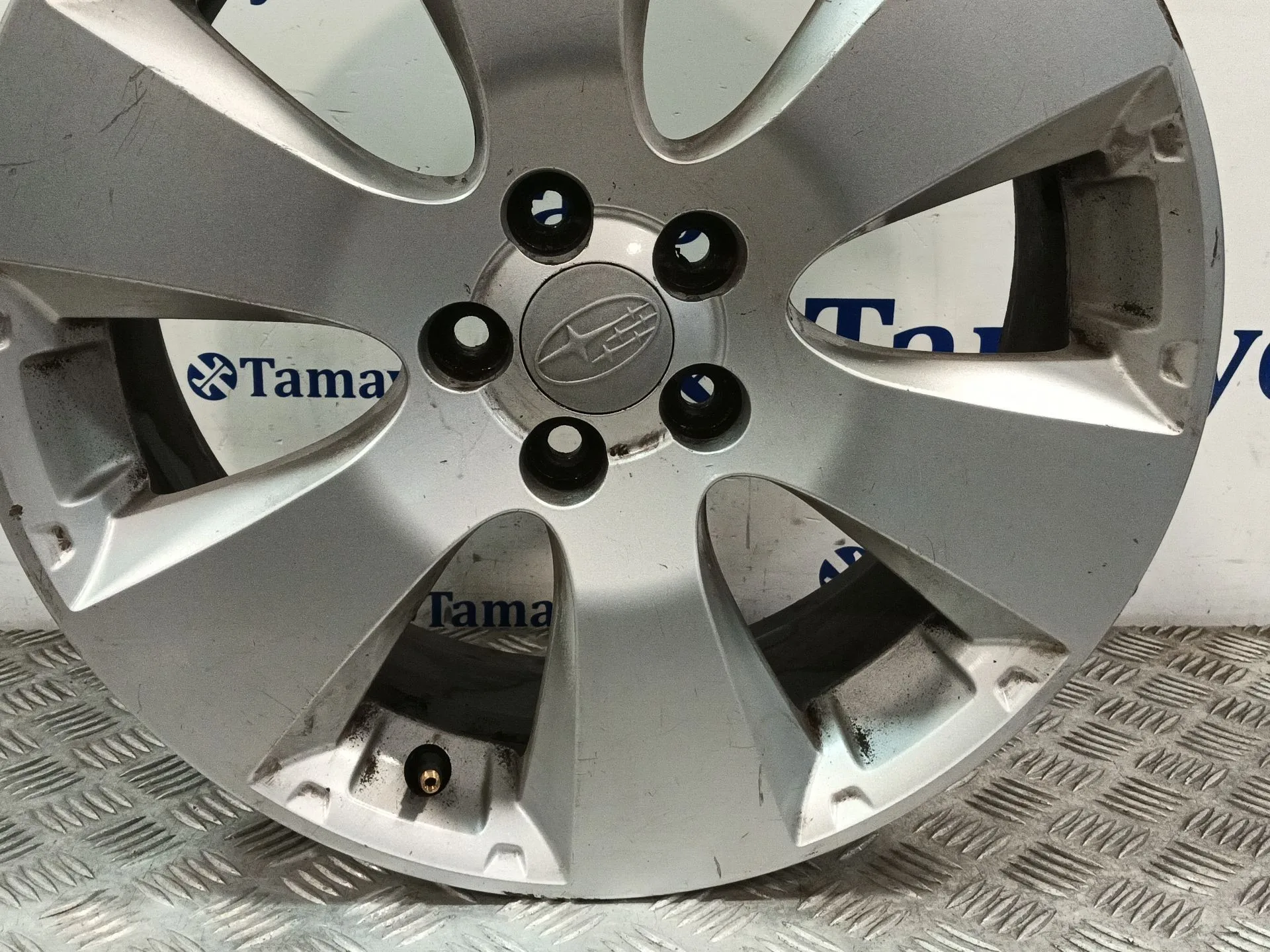 Llanta para Subaru Legacy V (Bm)
