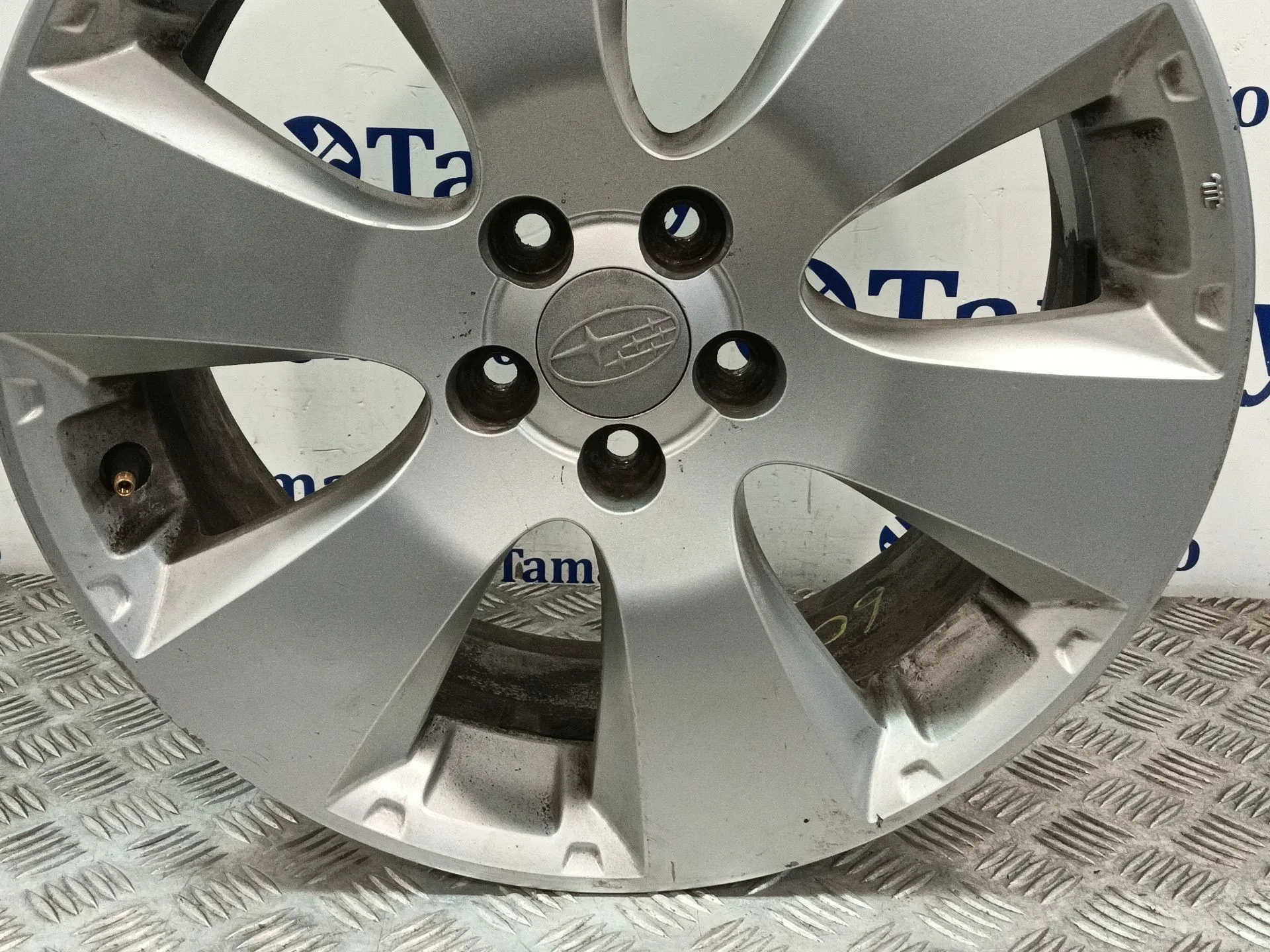 Llanta para Subaru Legacy V (Bm)