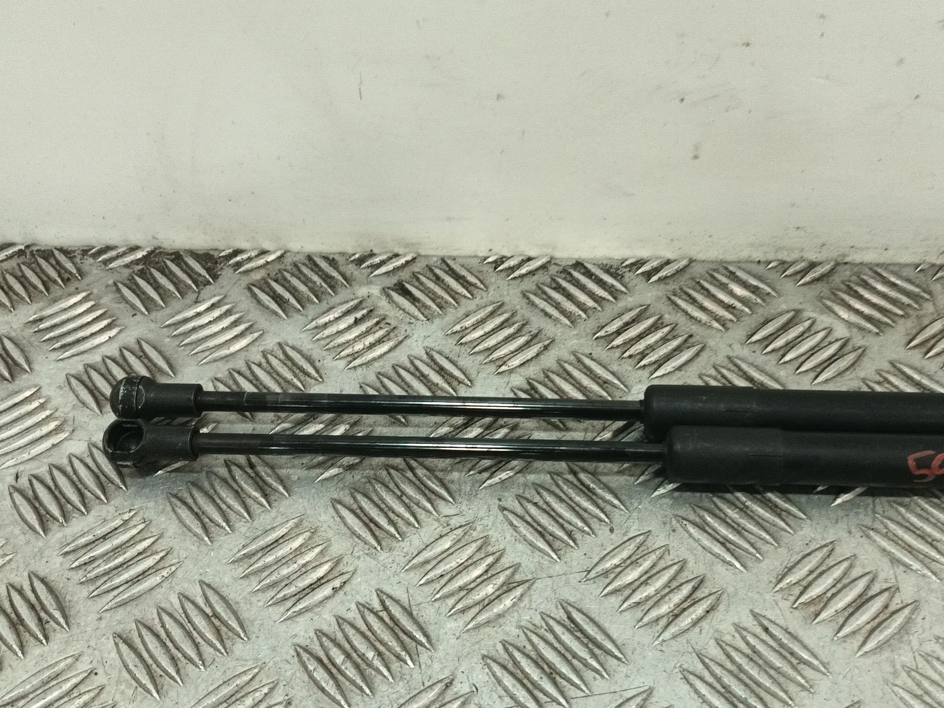 Amortiguadores Maletero / Porton para Volvo Xc60