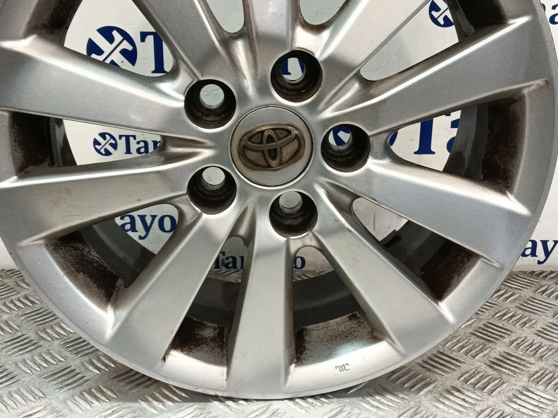 Llanta para Toyota Auris (_E15_)