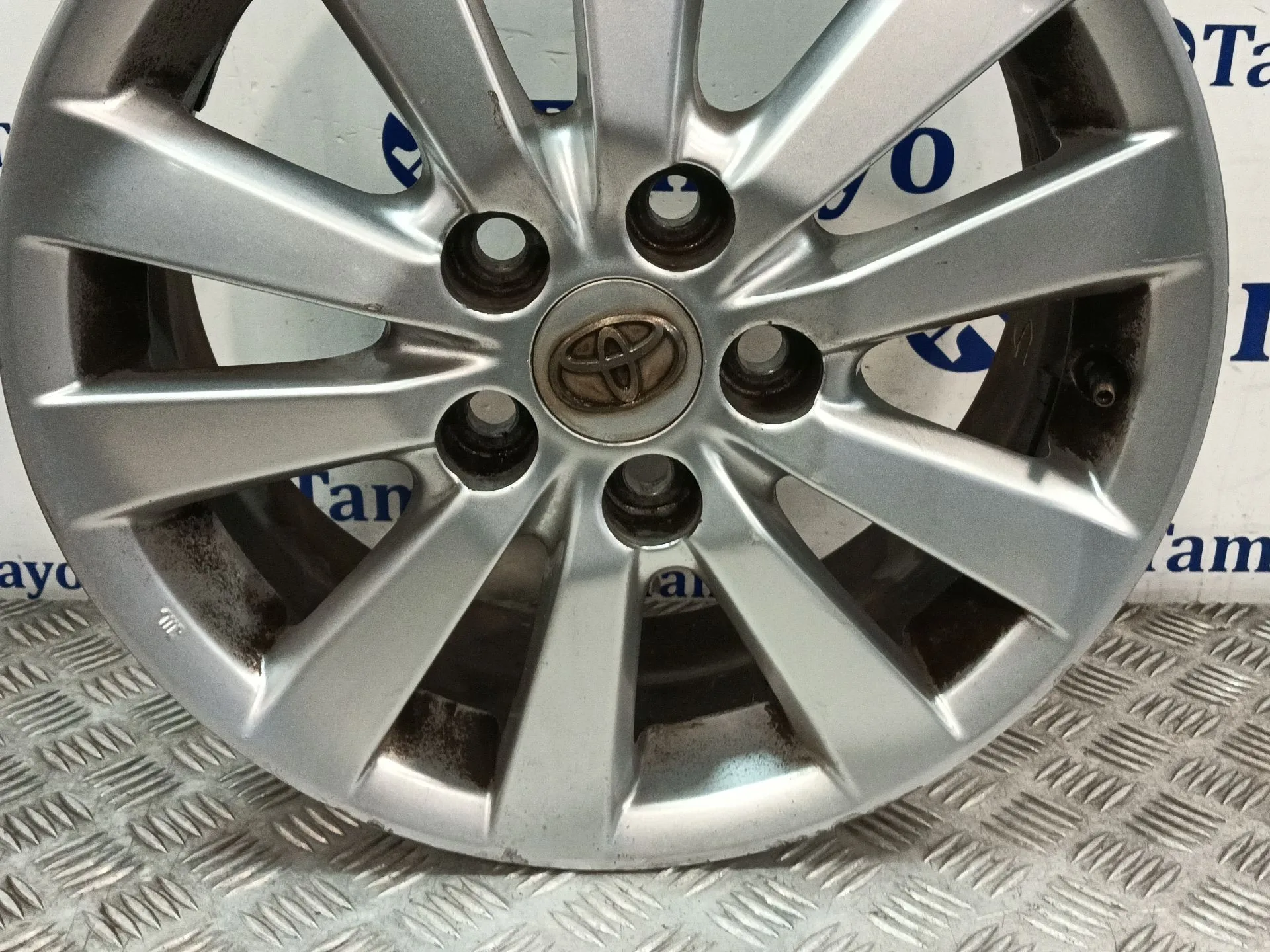 Llanta para Toyota Auris (_E15_)