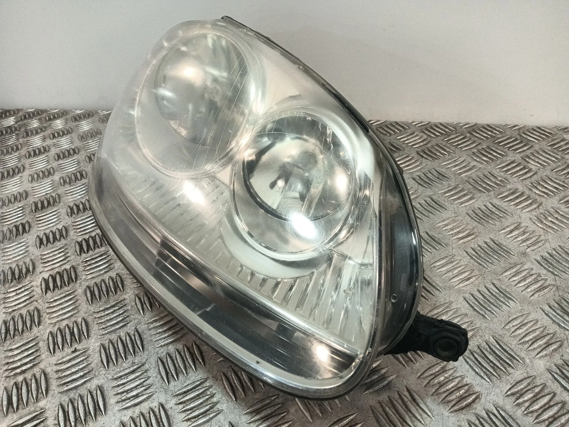 Faro Derecho para Volkswagen Golf V (1K1)