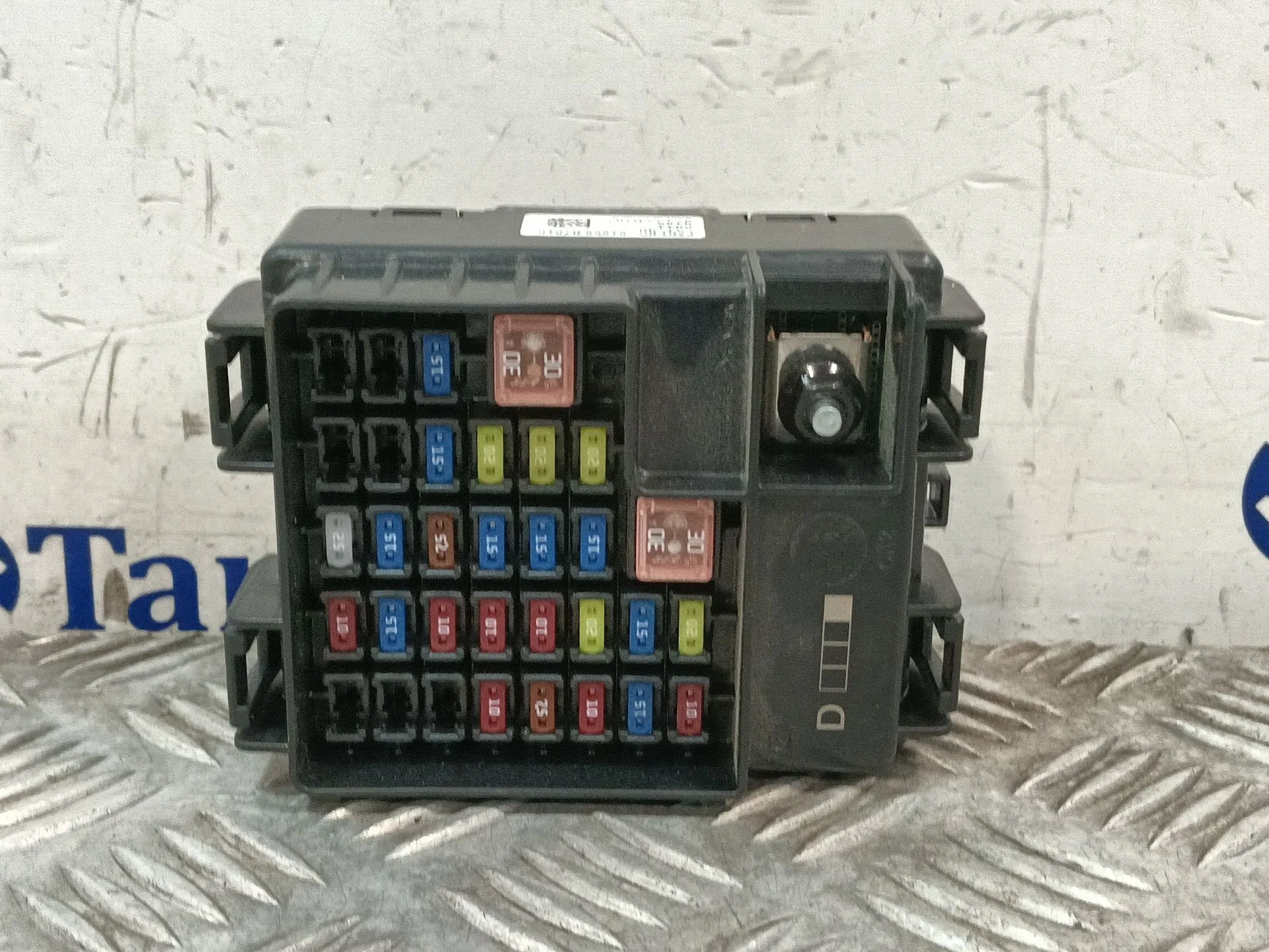 Caja Reles / Fusibles para Hyundai Tucson (Nx4E, Nx4A)