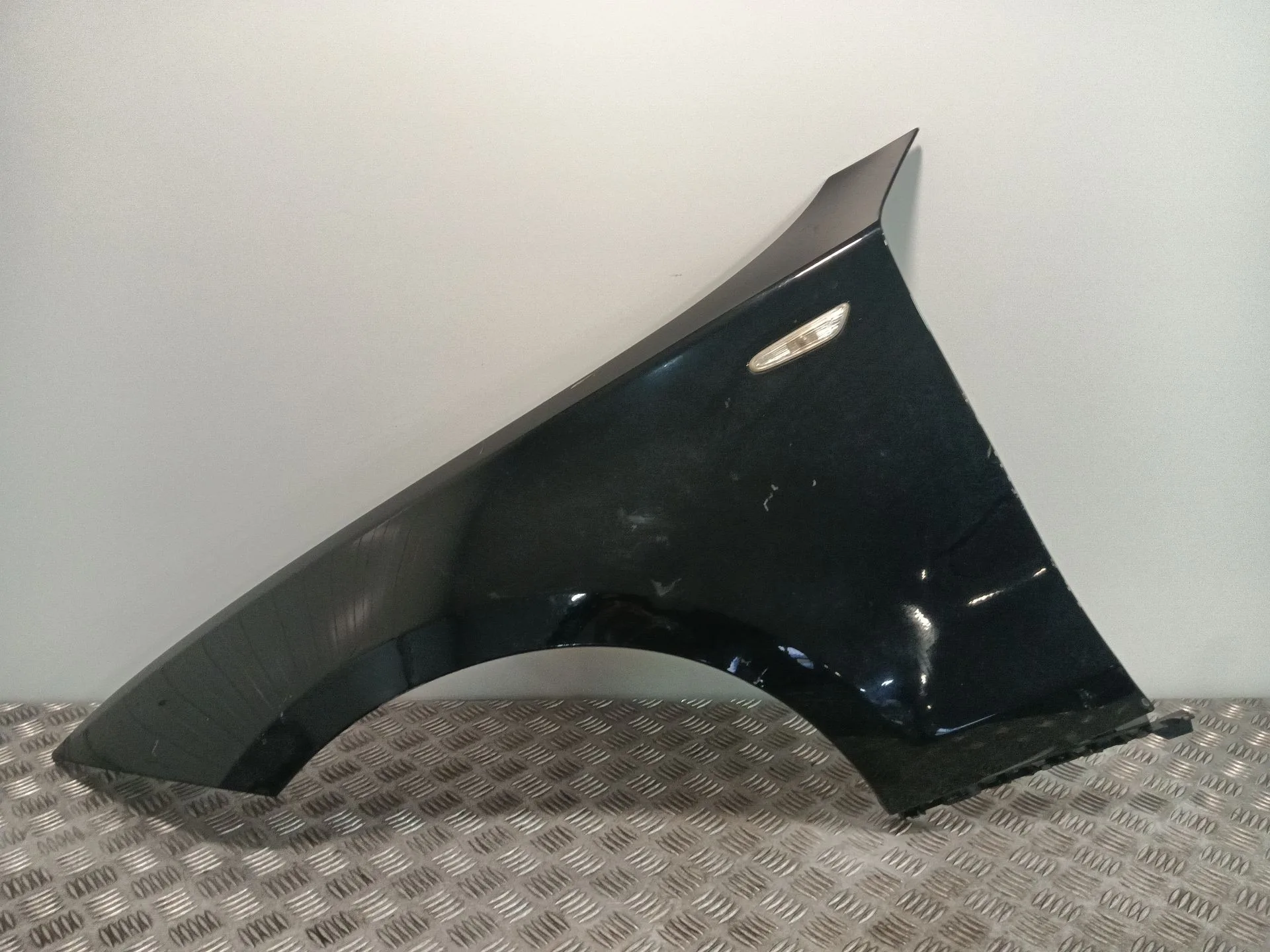Aleta Delantera Izquierda para Bmw 1 (E87)