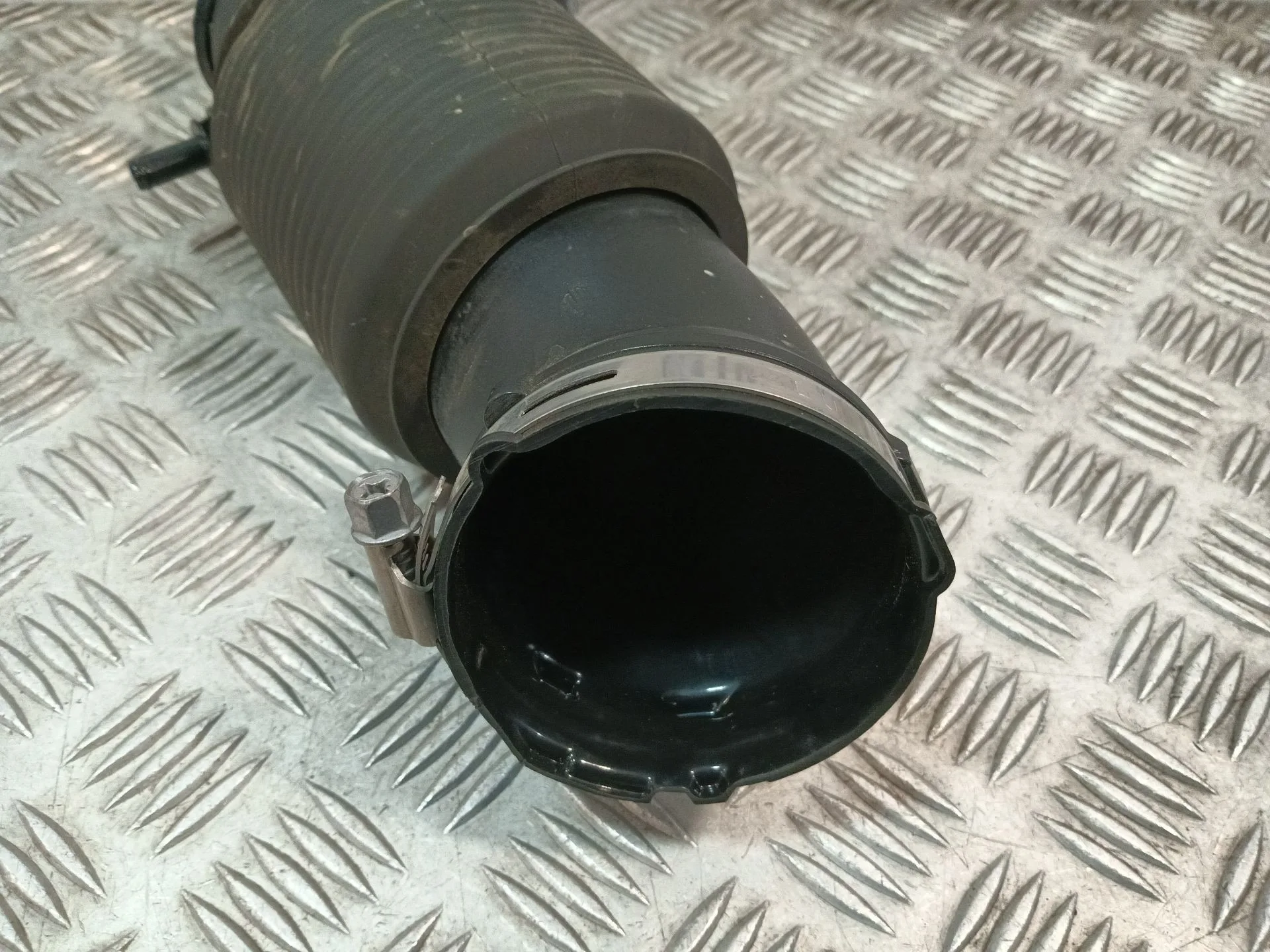 Tubo para Hyundai Tucson (Nx4E, Nx4A)
