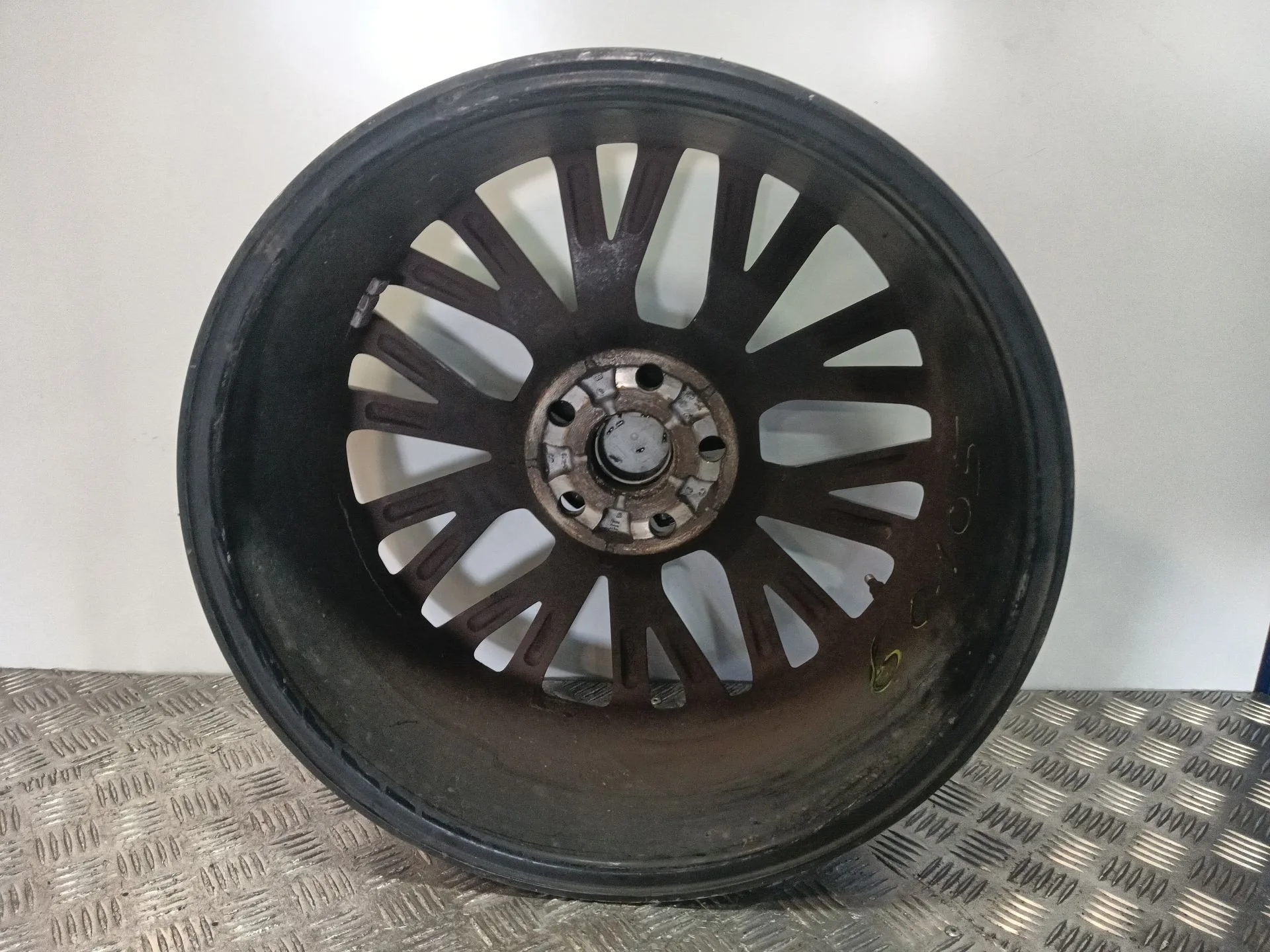 Llanta para Toyota C-Hr (_X1_)