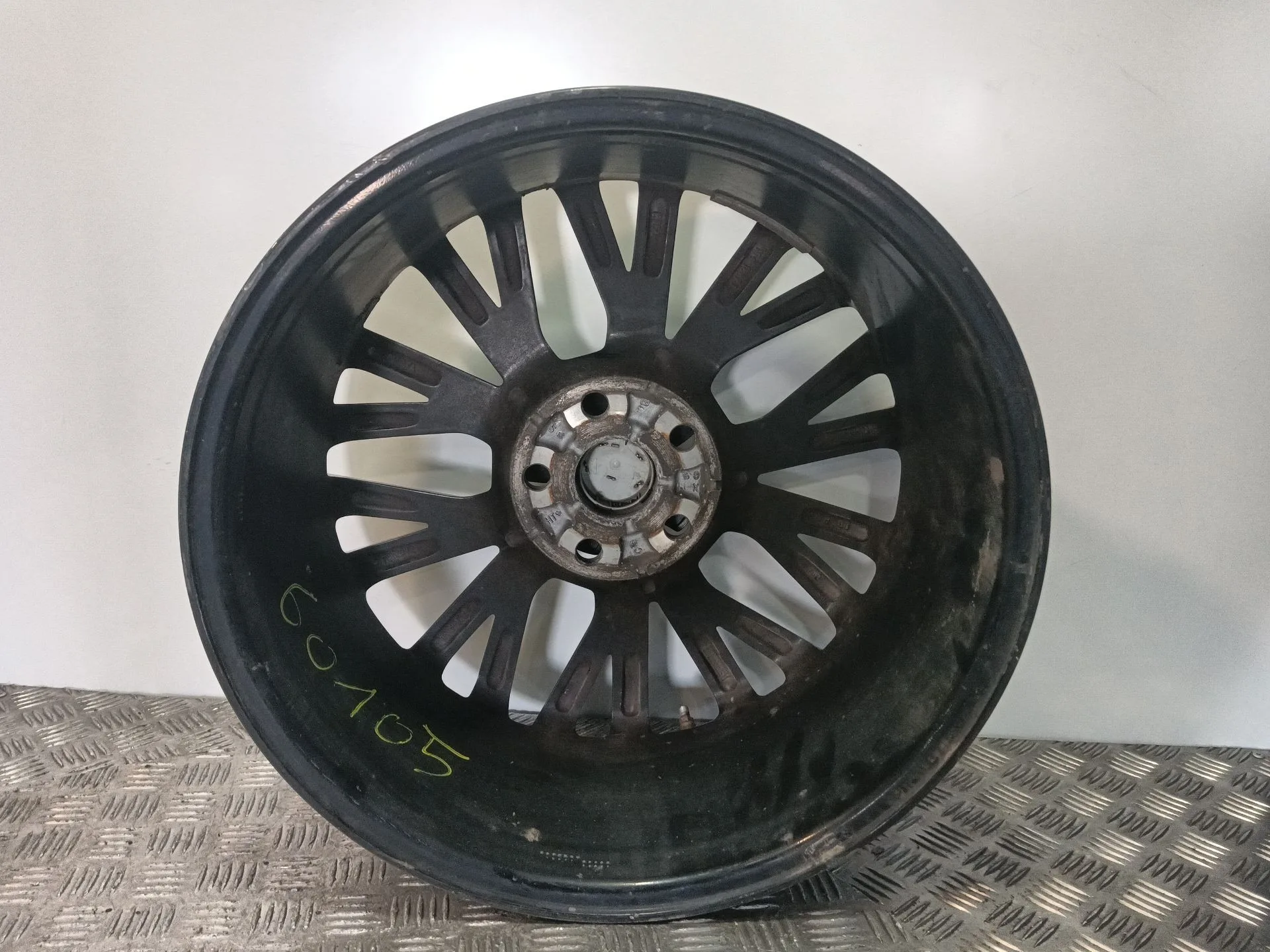 Llanta para Toyota C-Hr (_X1_)