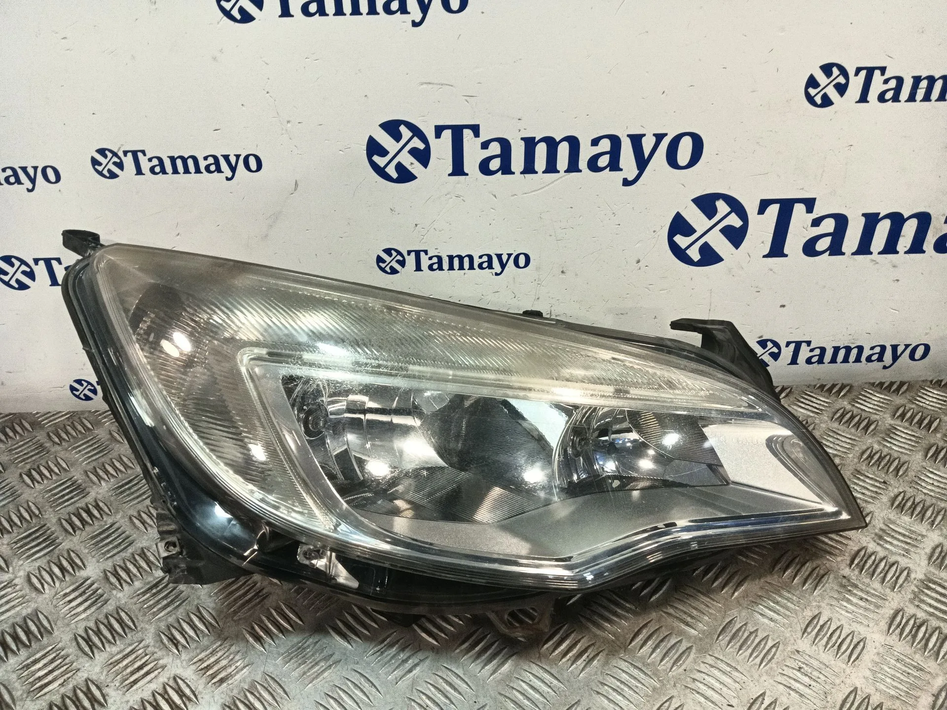 Faro Derecho para Opel Astra J (P10)