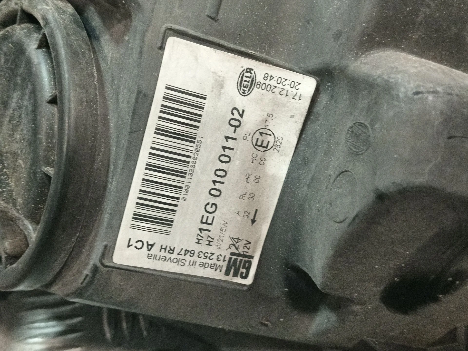 Faro Derecho para Opel Astra J (P10)