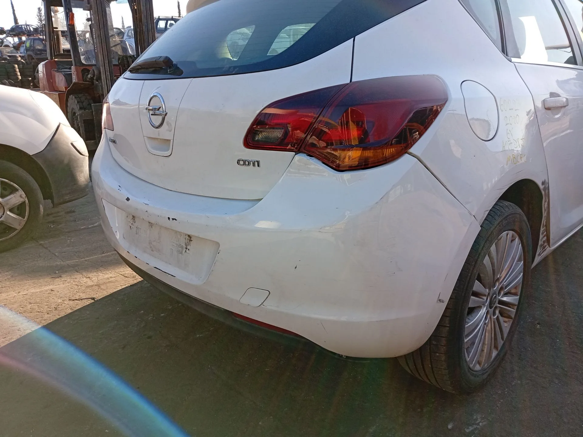 Paragolpes Trasero para Opel Astra J (P10)