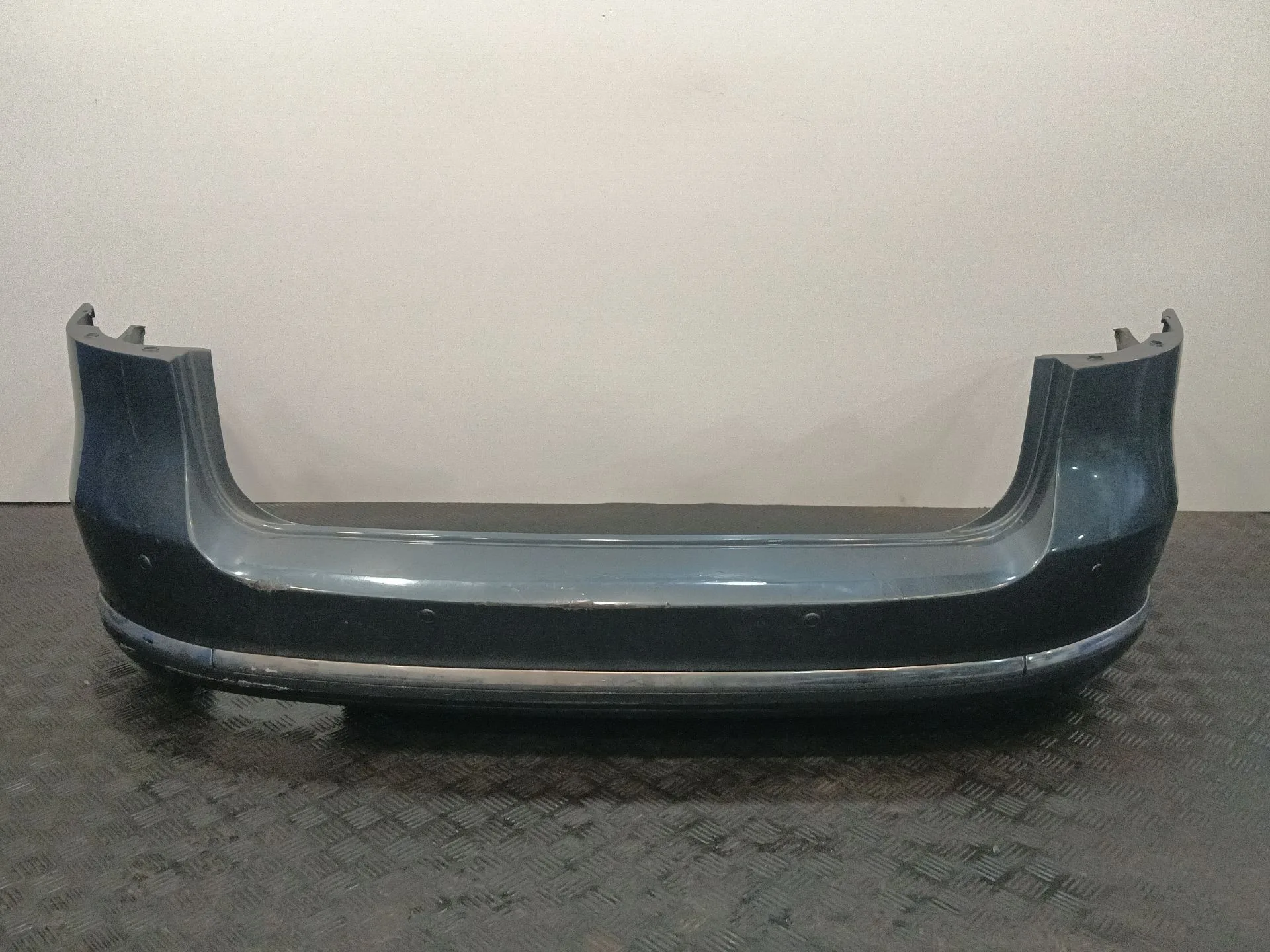 Paragolpes Trasero para Volkswagen Passat B7 Variant (365)