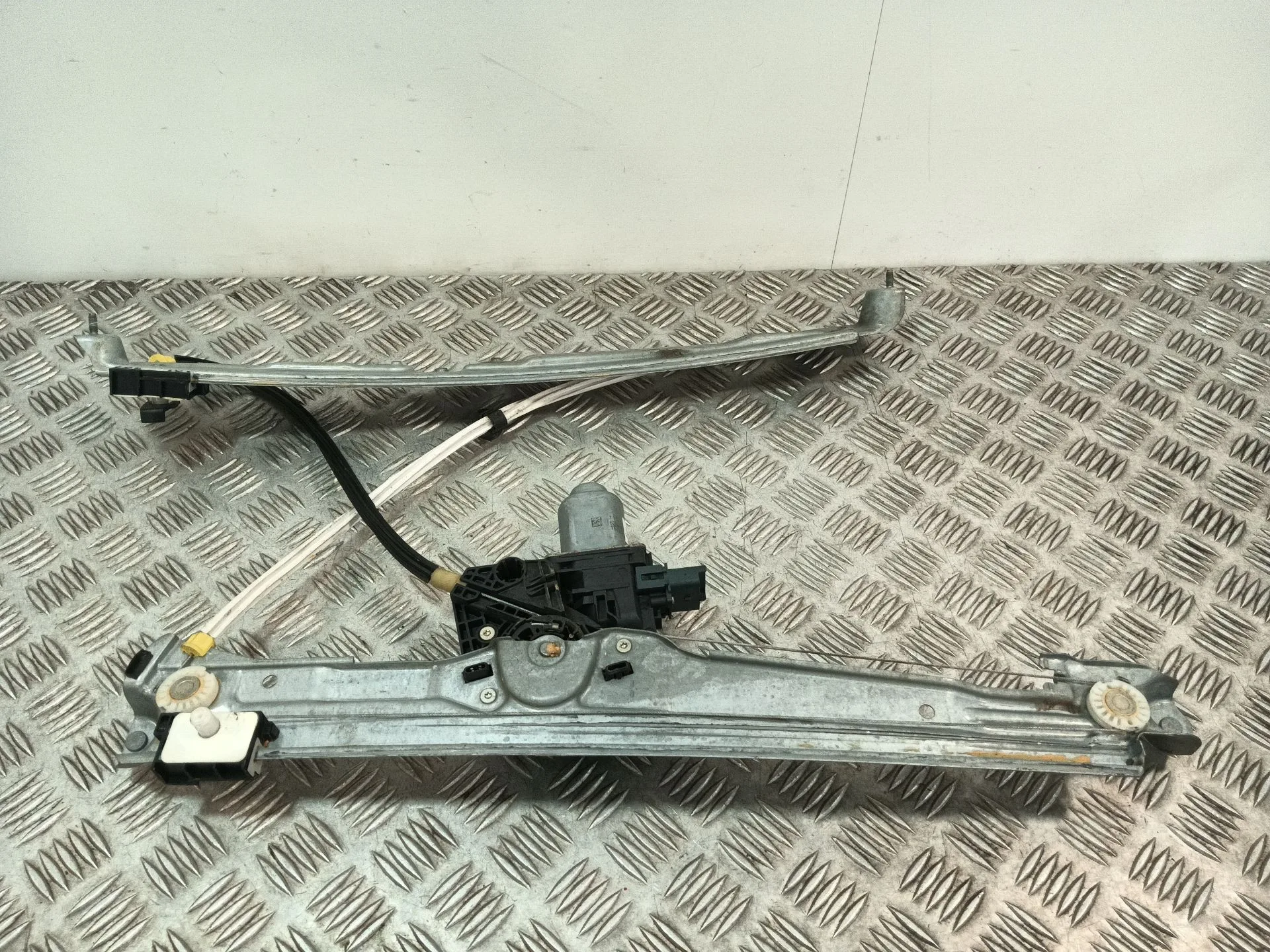 Elevalunas Delantero Izquierdo para Renault Scenic Iv (J9_)